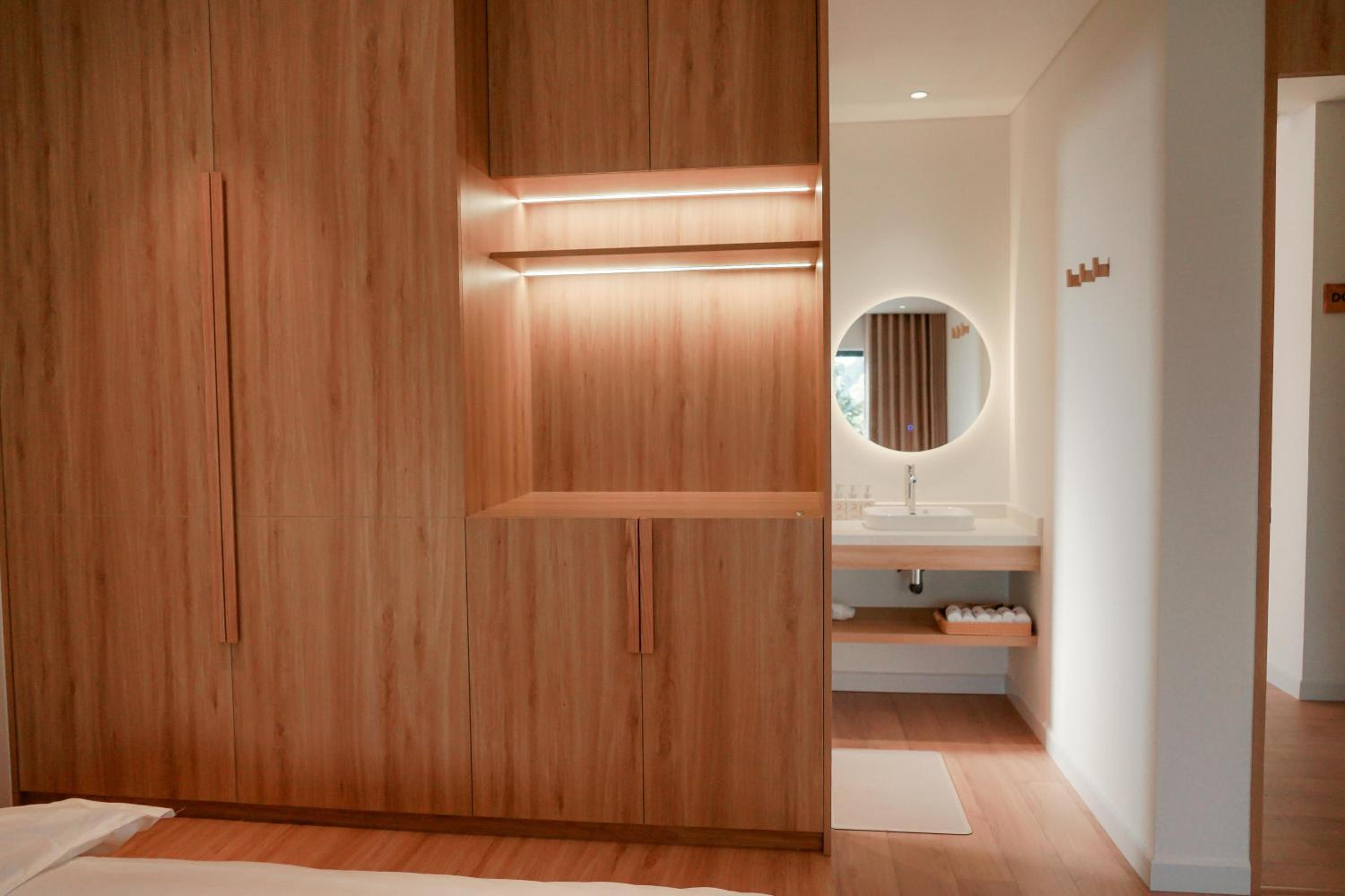 6-Bed Mixed Dormitory Room photo 2