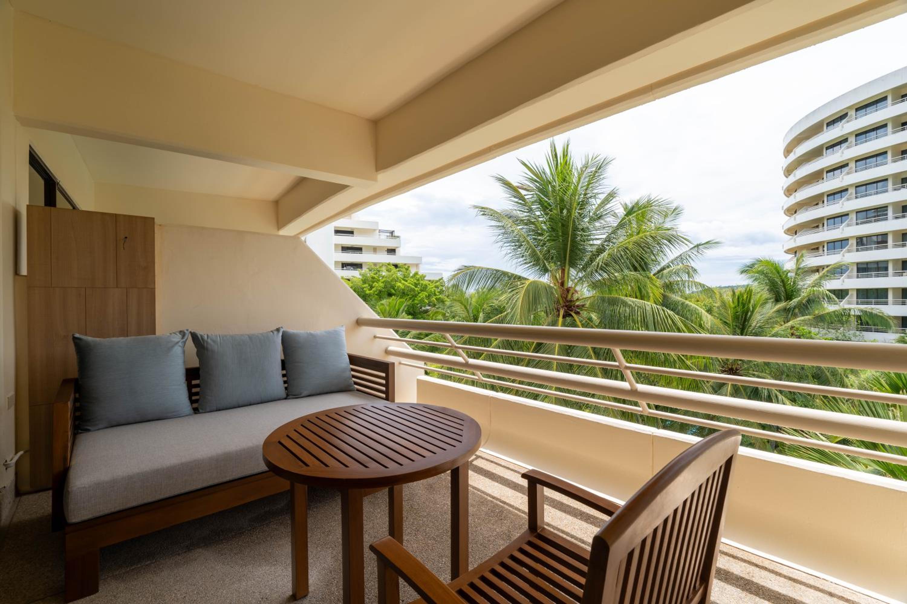Deluxe Twin Room with Garden View - Photo 10