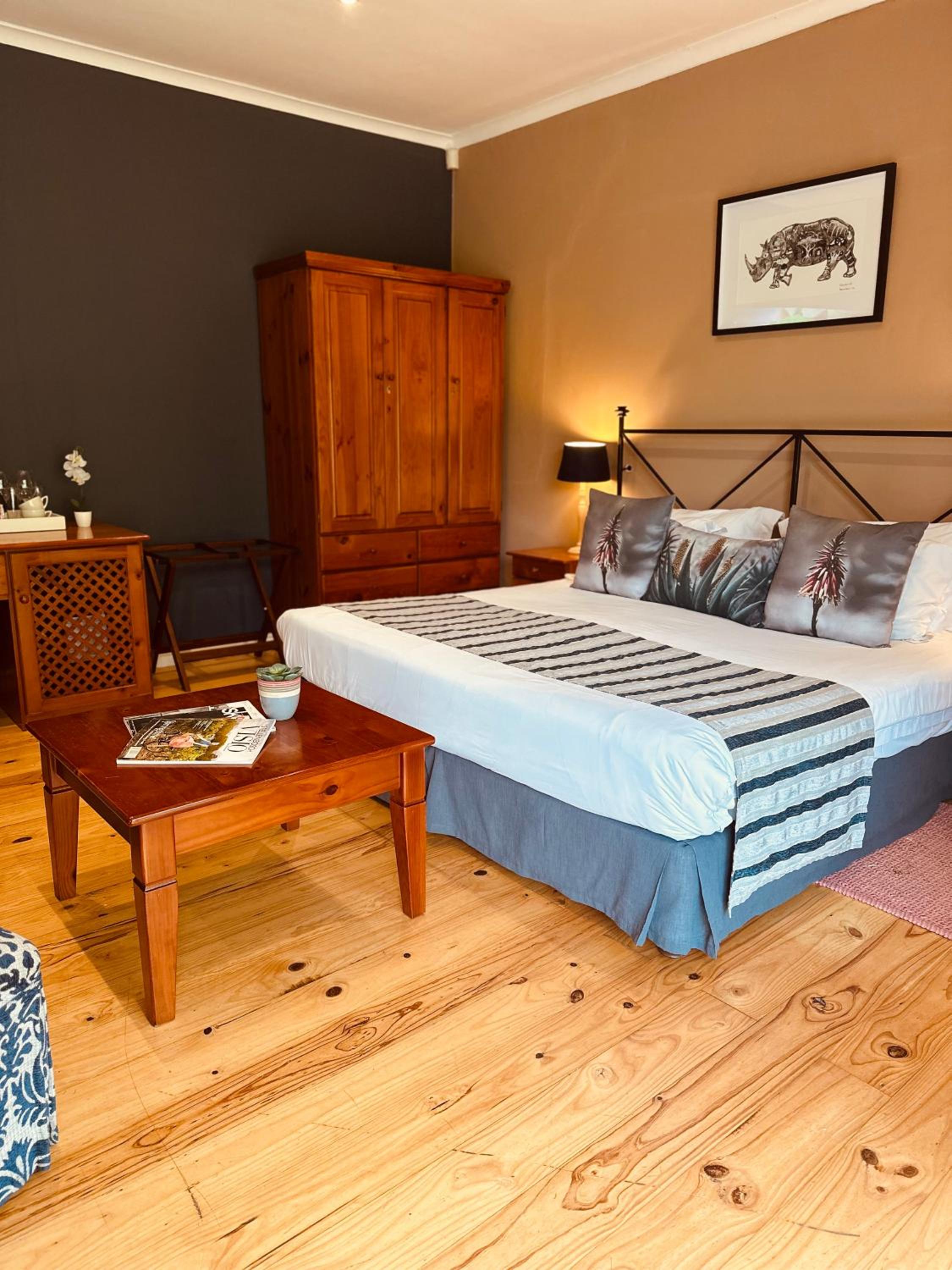 Executive Room - Photo 8