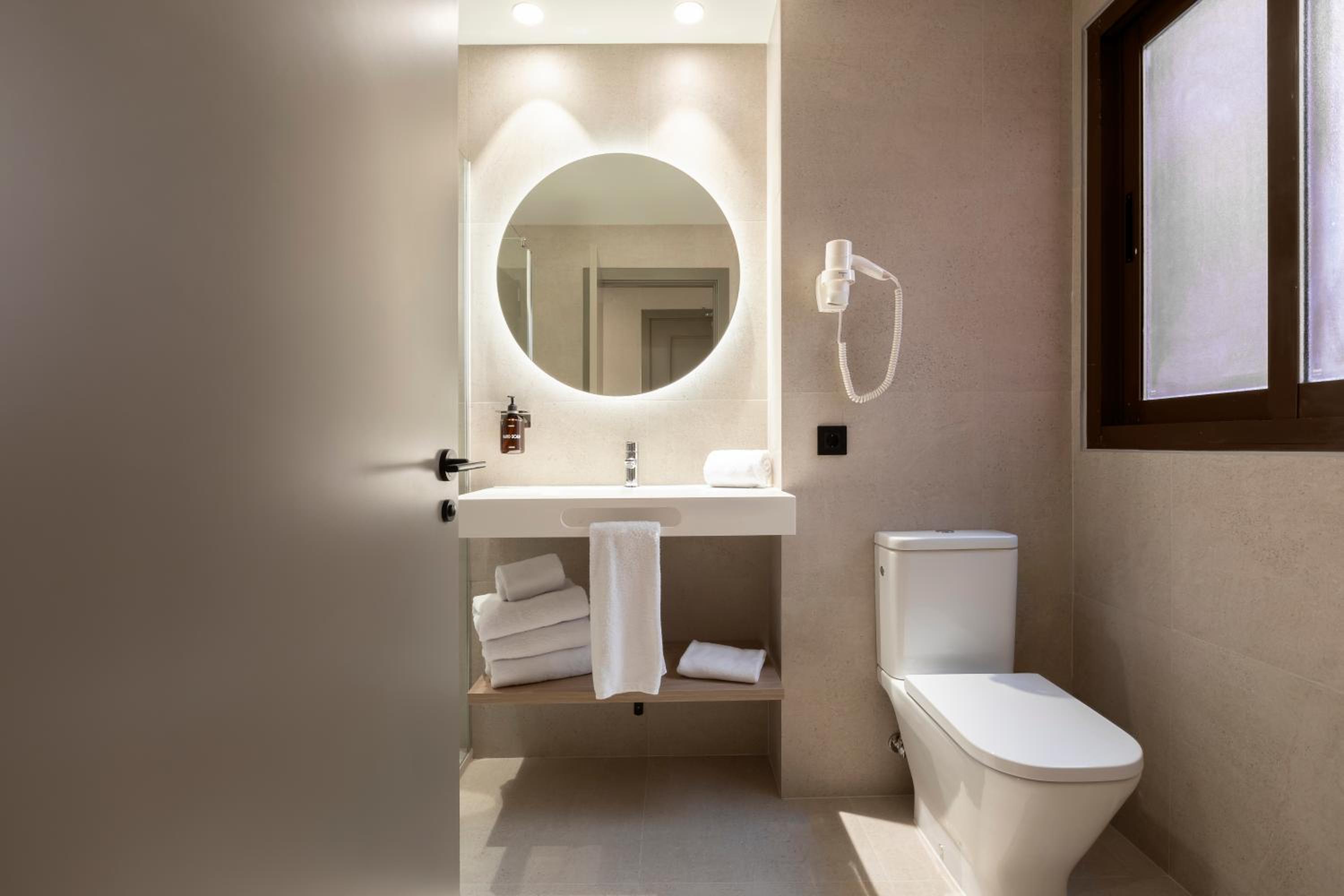 Triple Room - Photo 10