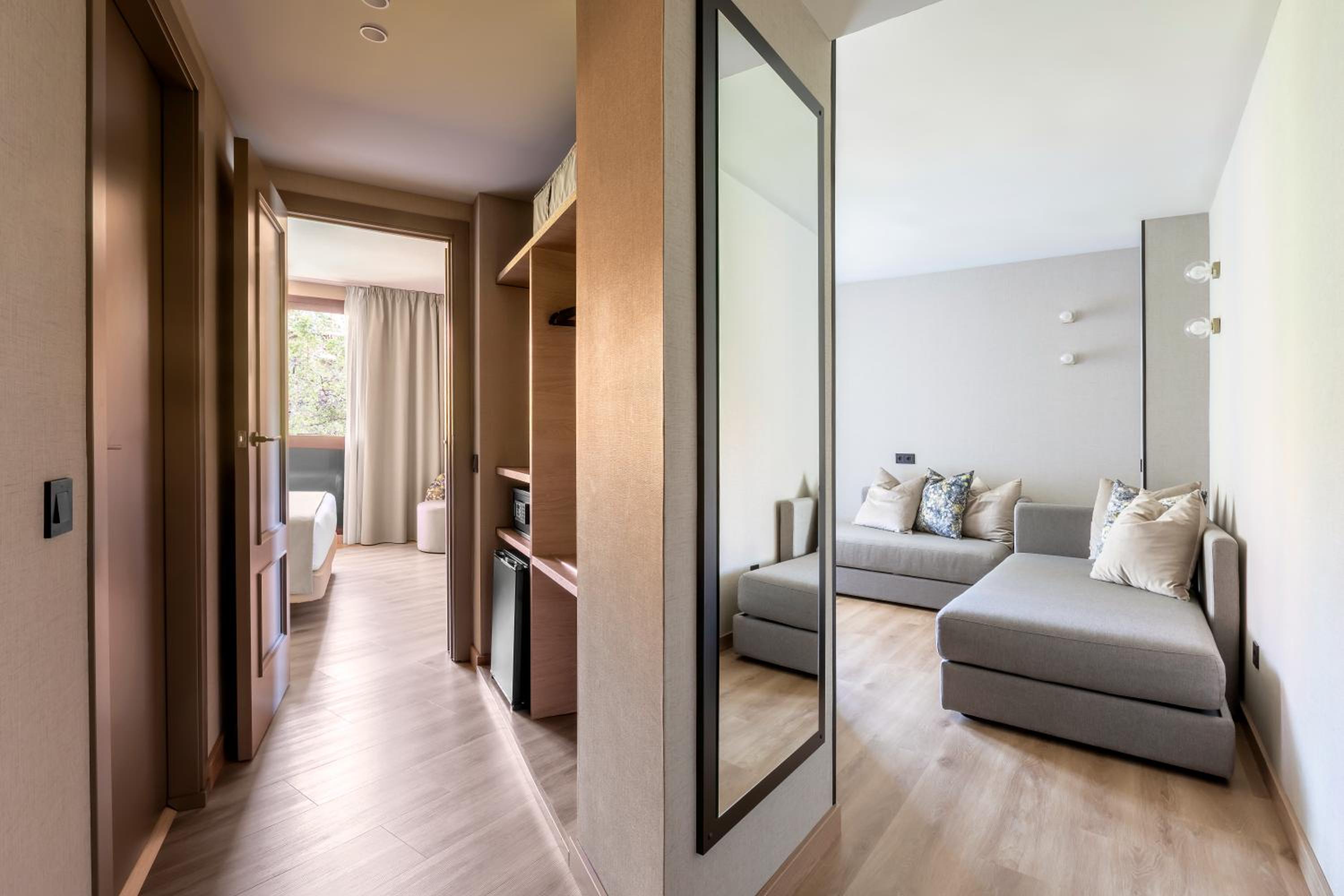 Quadruple Room - Photo 8