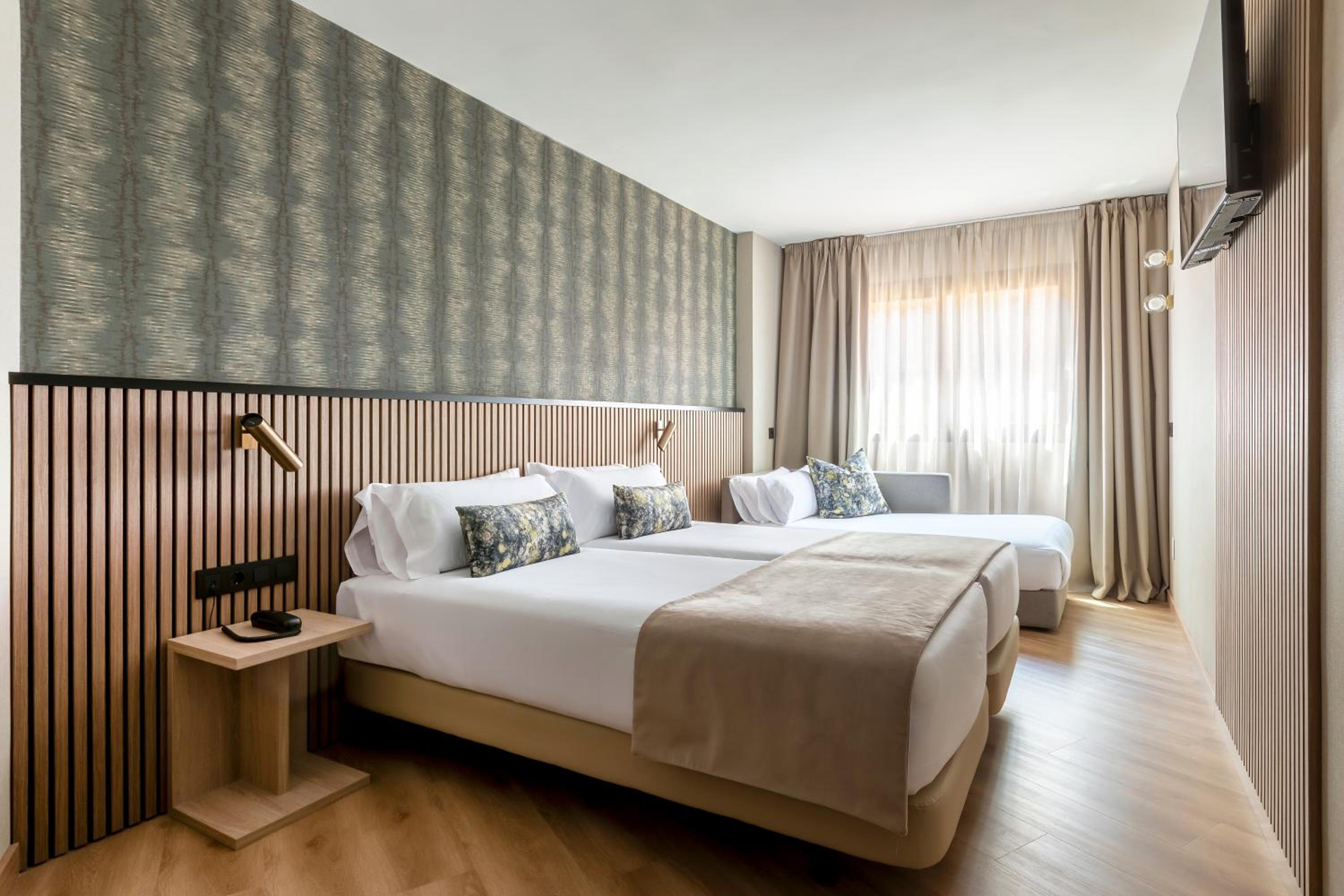Superior Triple Room - Photo 6