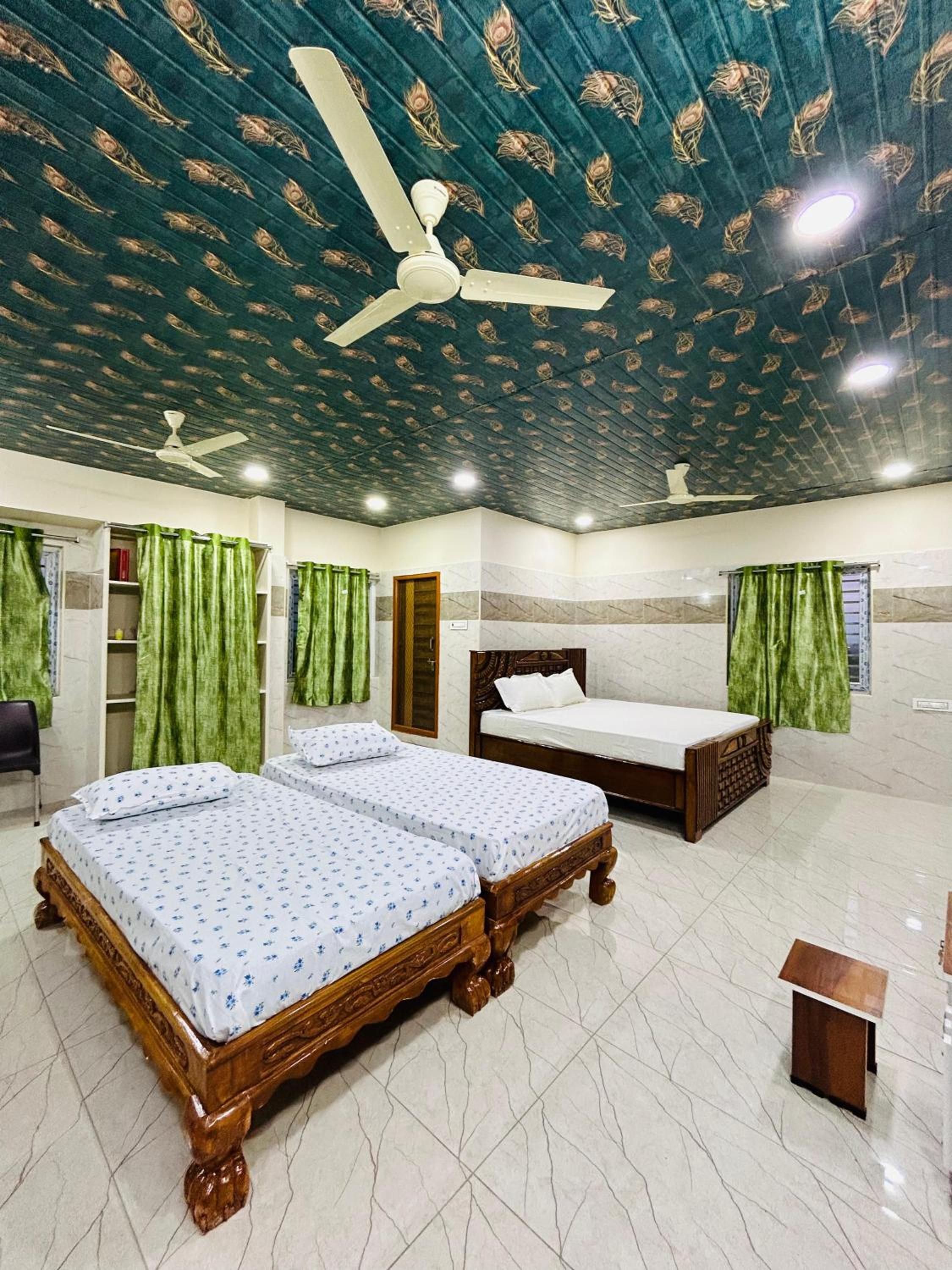 Deluxe King Suite