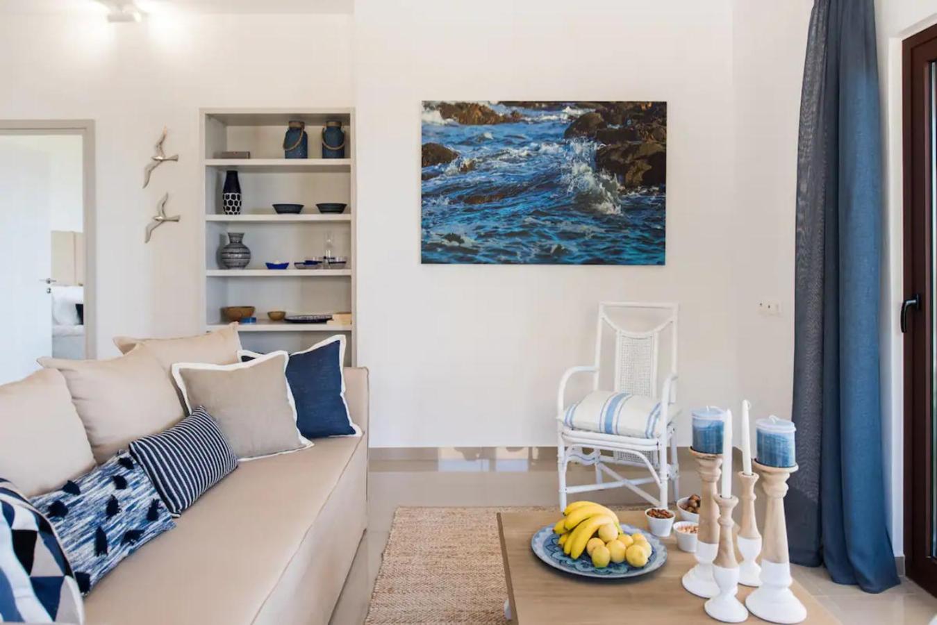 Three-Bedroom Villa photo 1