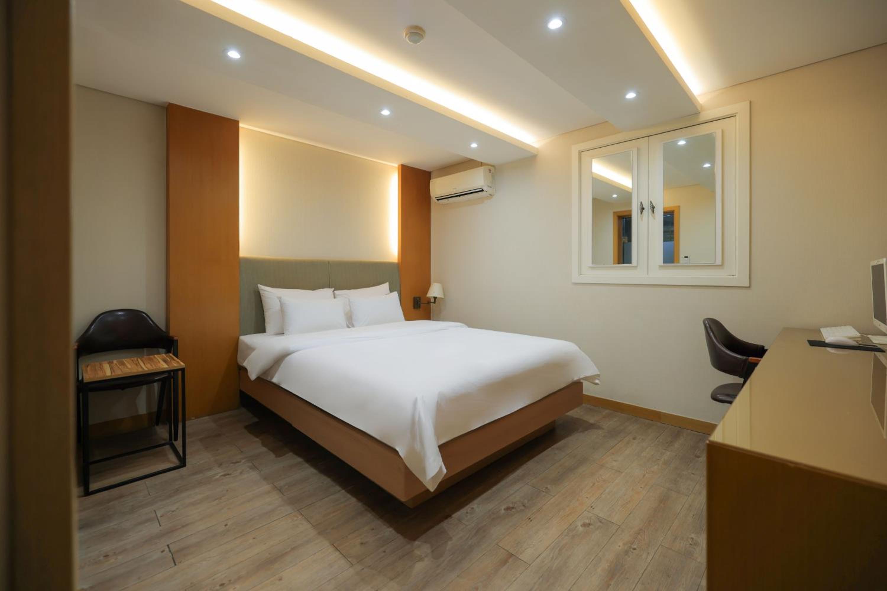 Deluxe Double Room - Photo 5