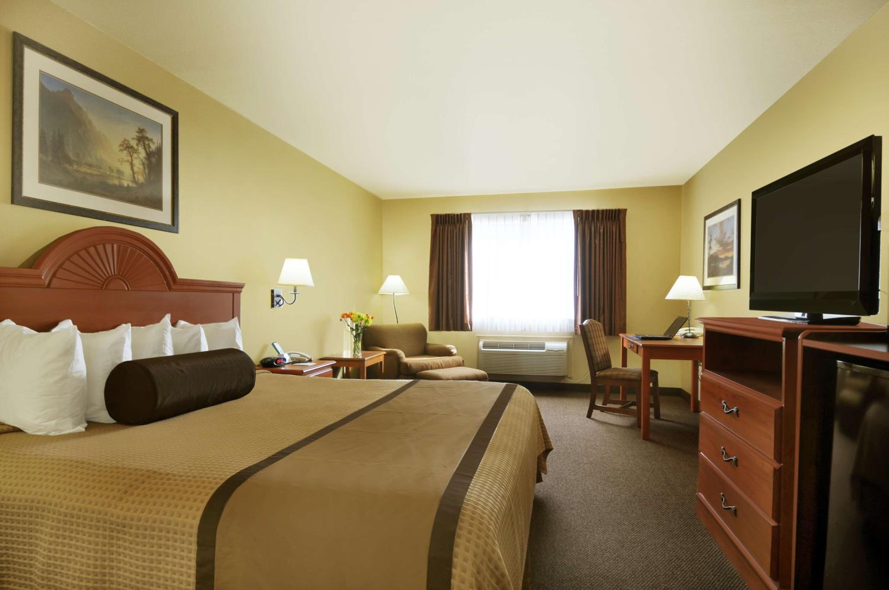 King Room - Non-Smoking - Photo 1