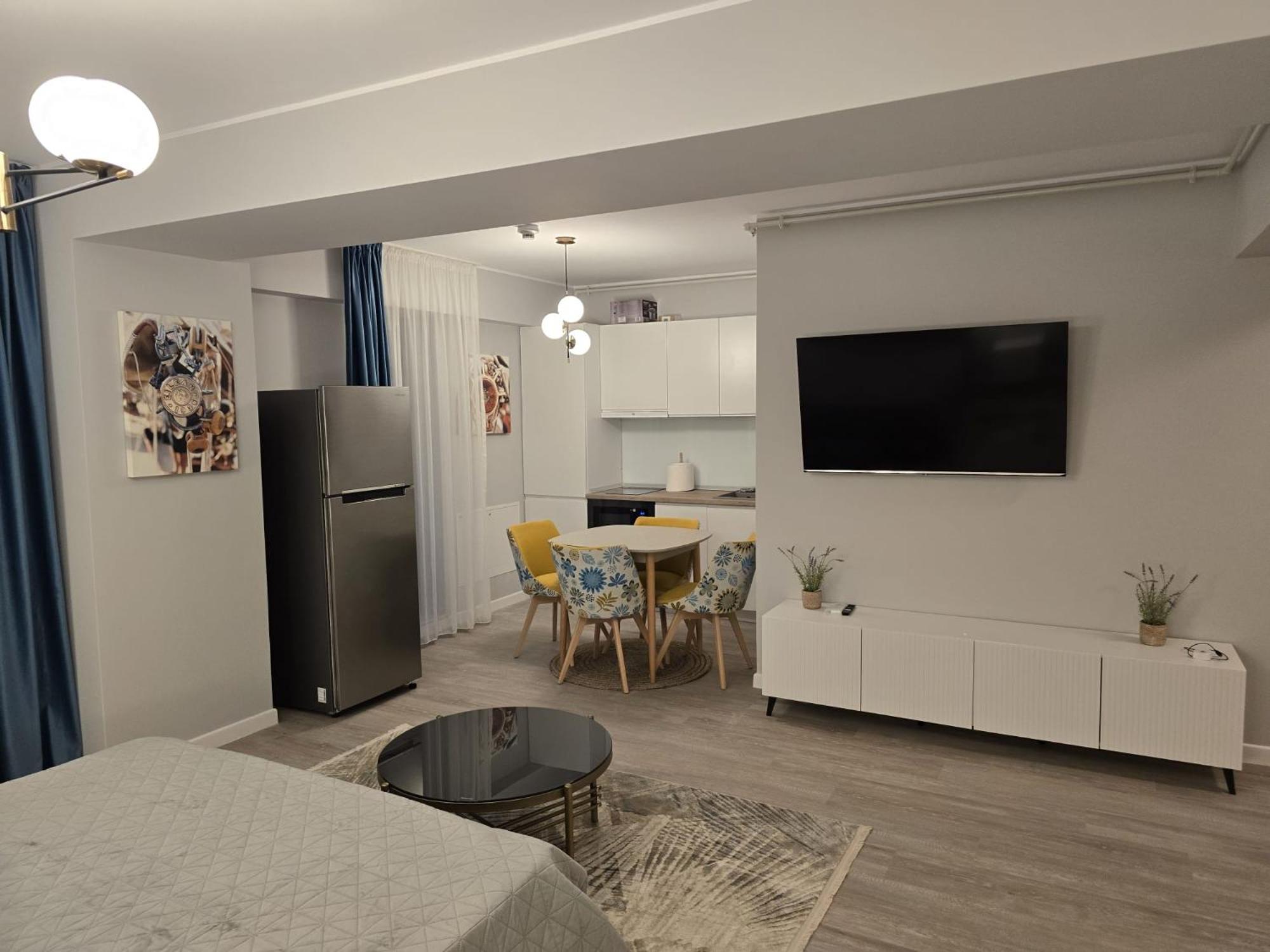 One-Bedroom Apartment photo 2