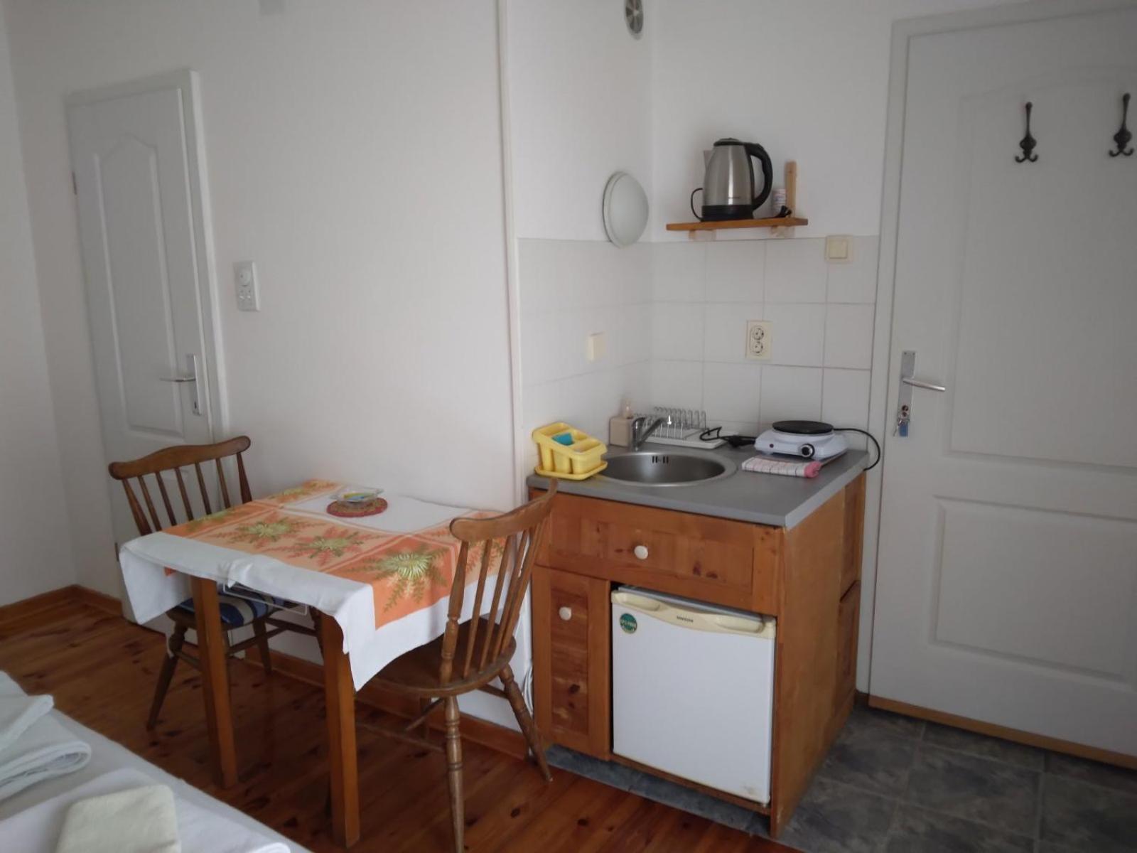 Studio Apartment photo 3