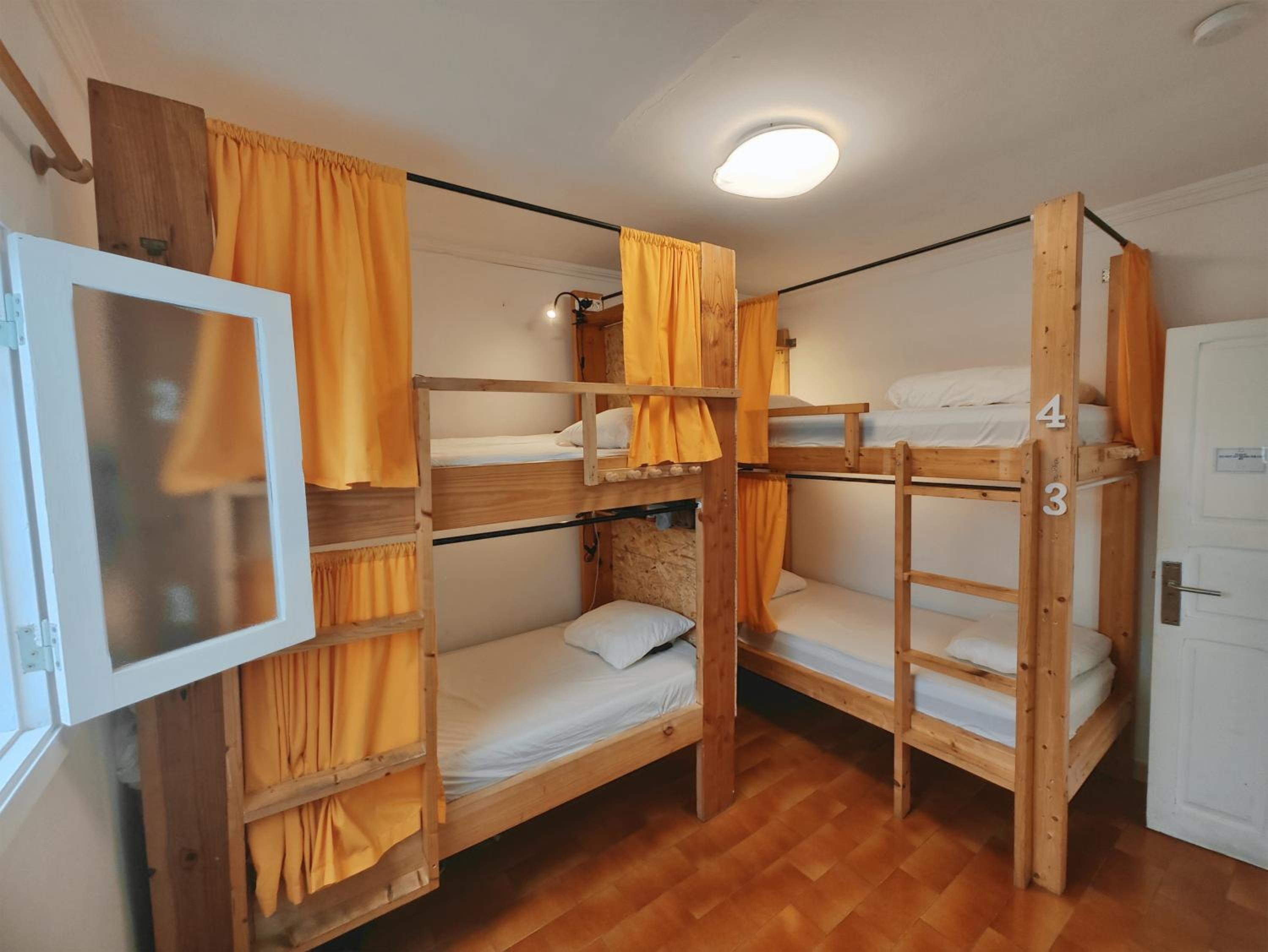 Bed in 4-Bed Female Dormitory Room photo 3