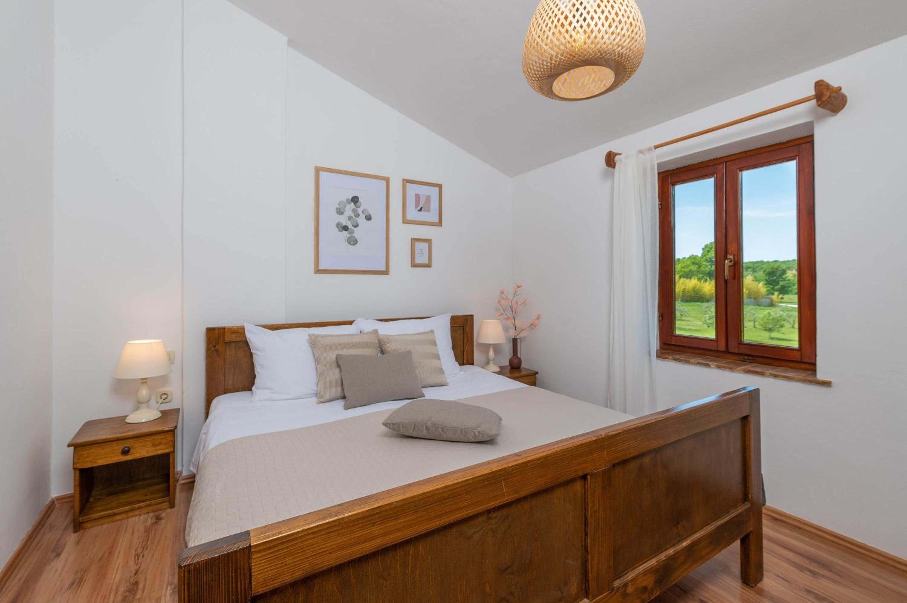 Four-Bedroom House photo 1