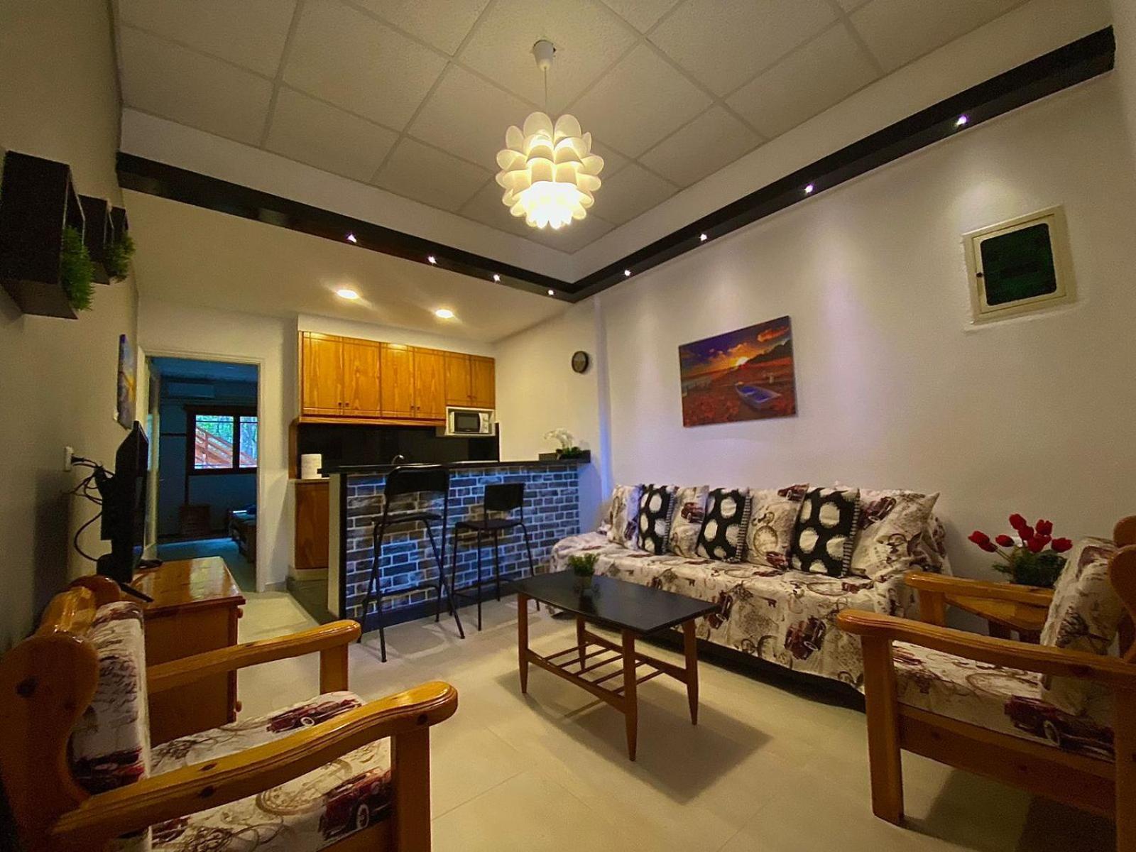 One-Bedroom House photo 1