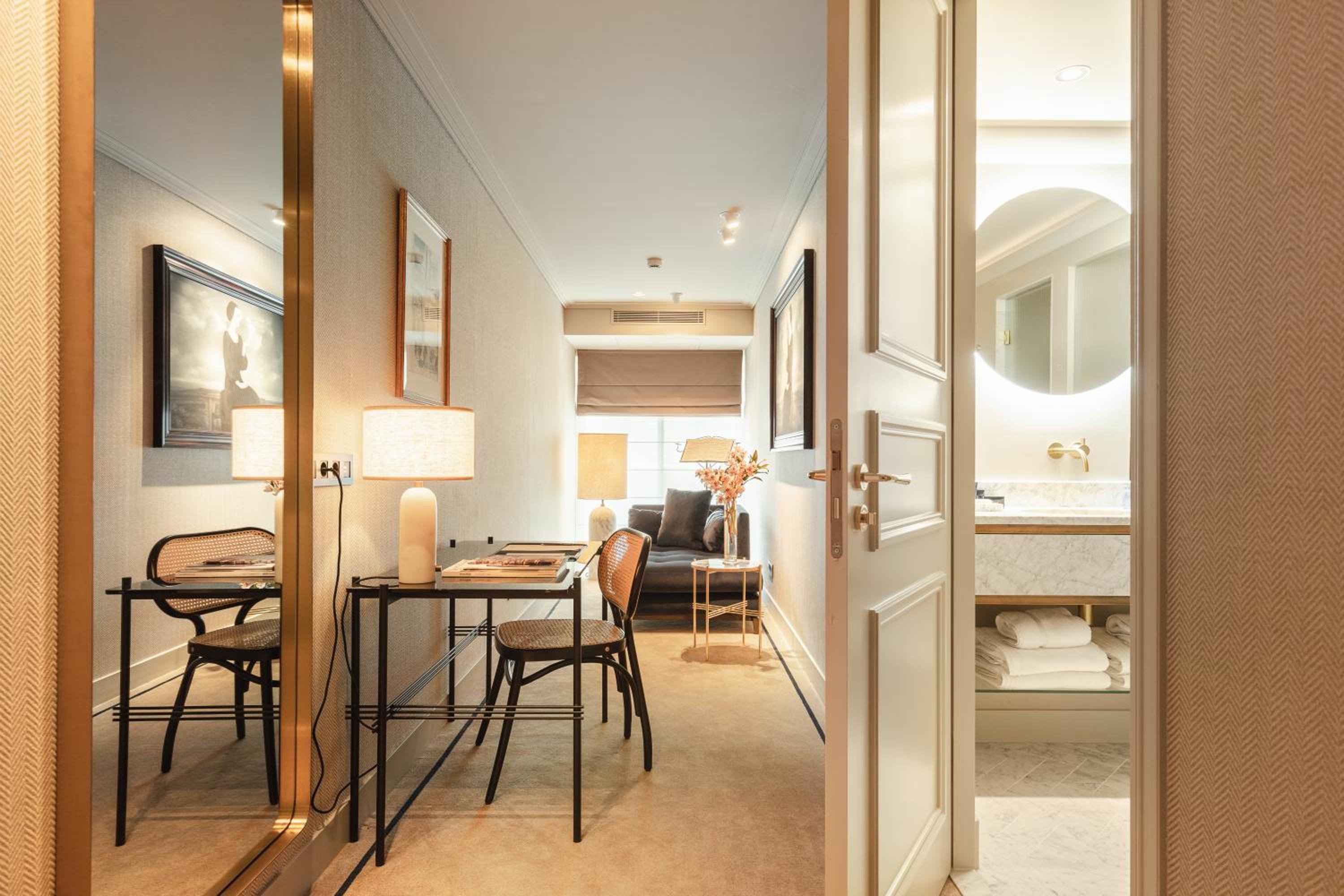 Merchant - Internal Hotel View