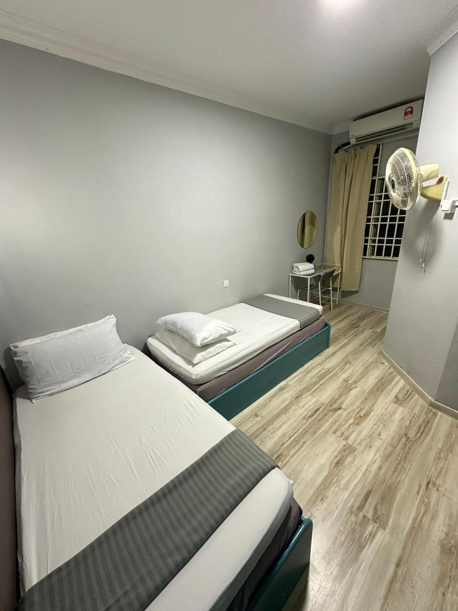 Two-Bedroom Apartment with Balcony photo 3