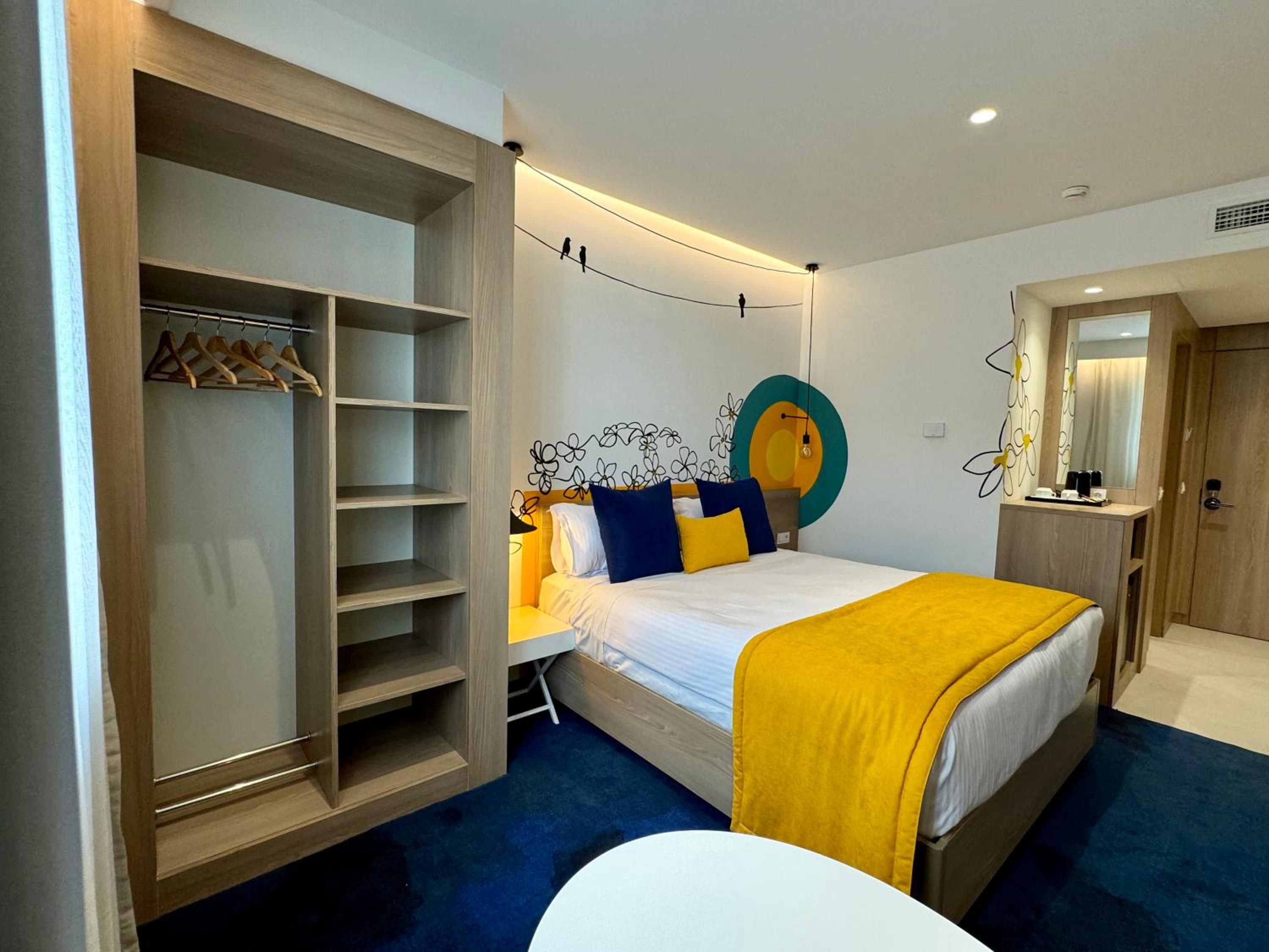 Executive Room - Photo 5