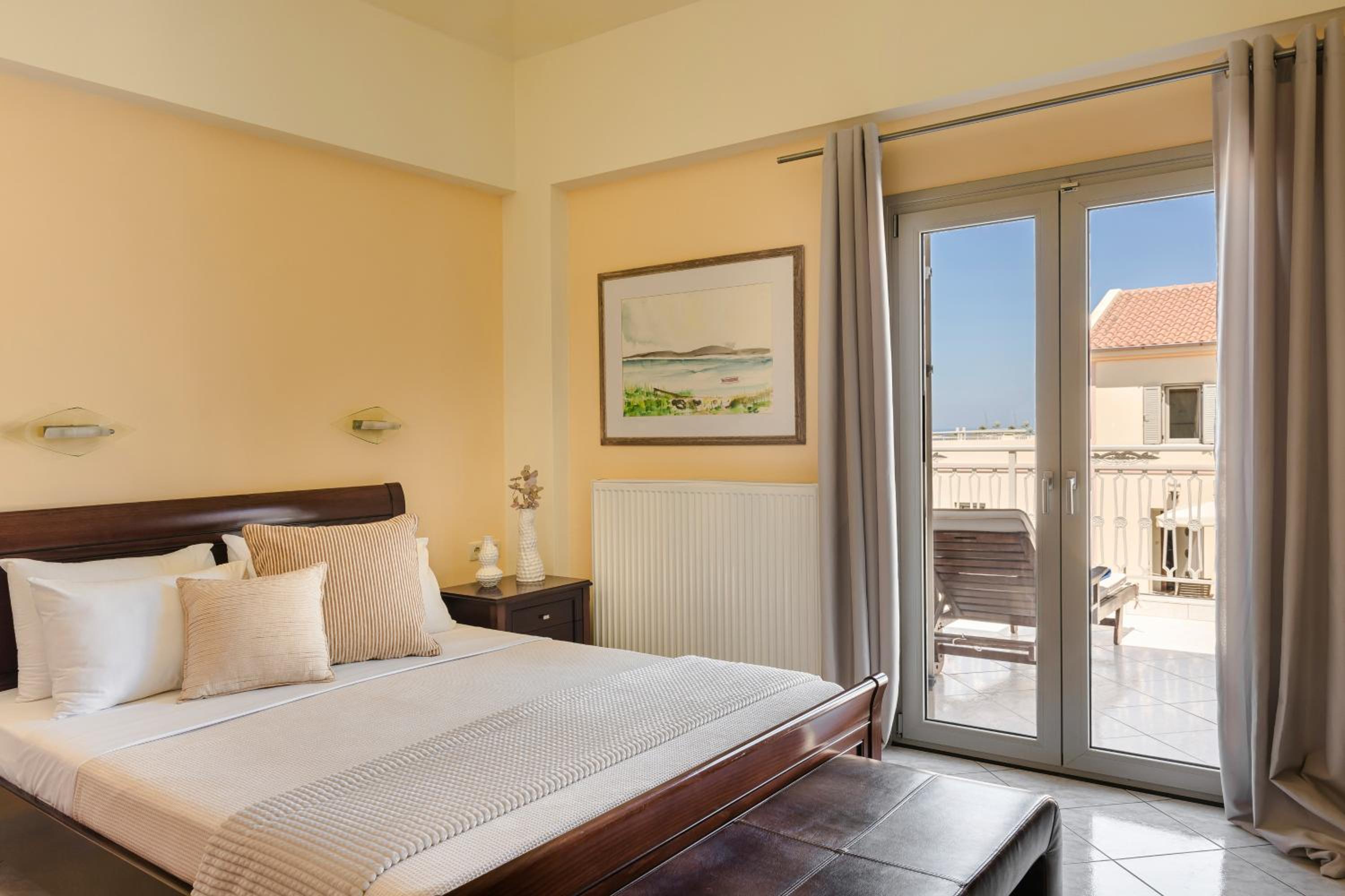 Deluxe Double Room photo 2