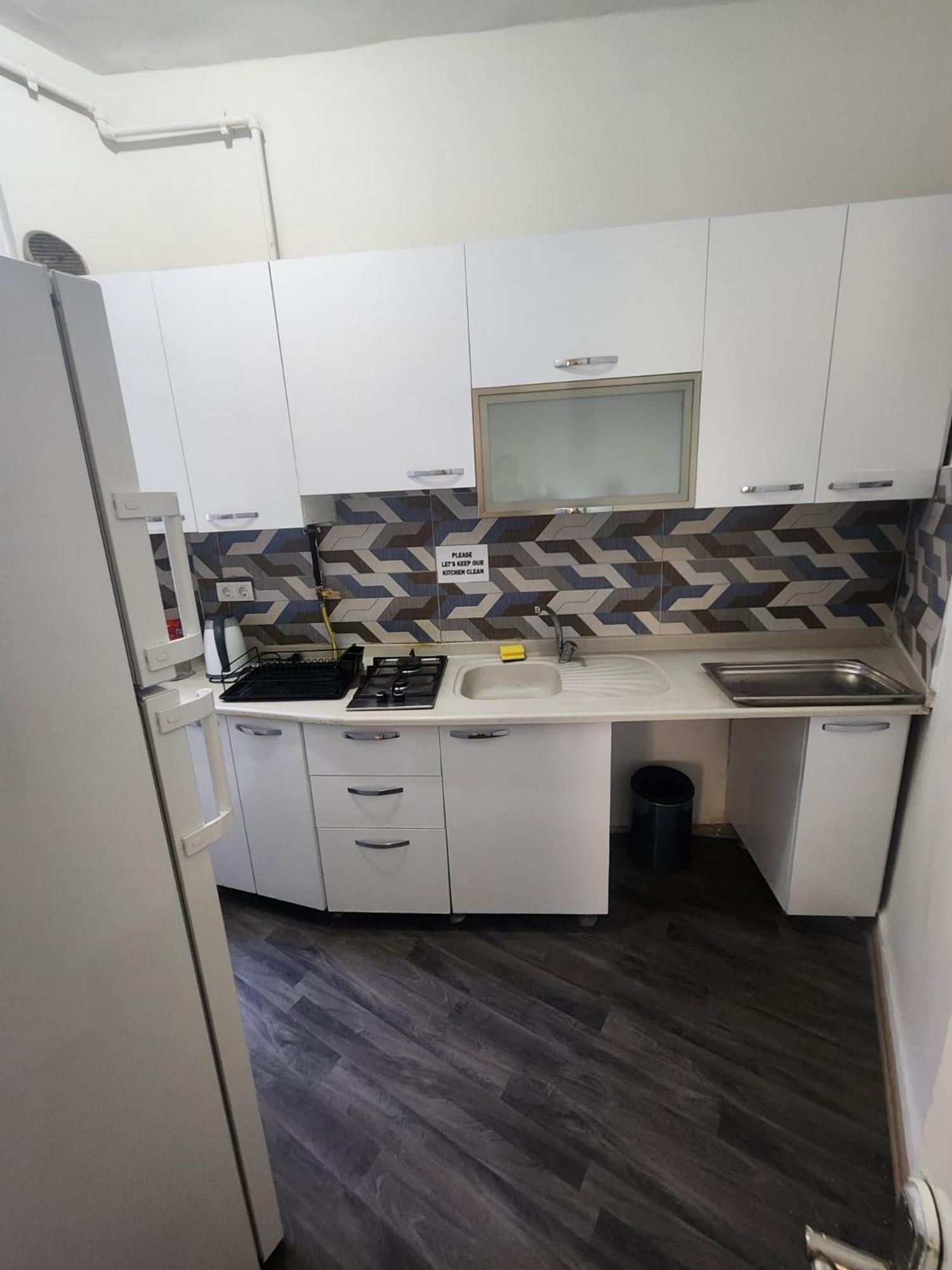 Three-Bedroom Apartment photo 2