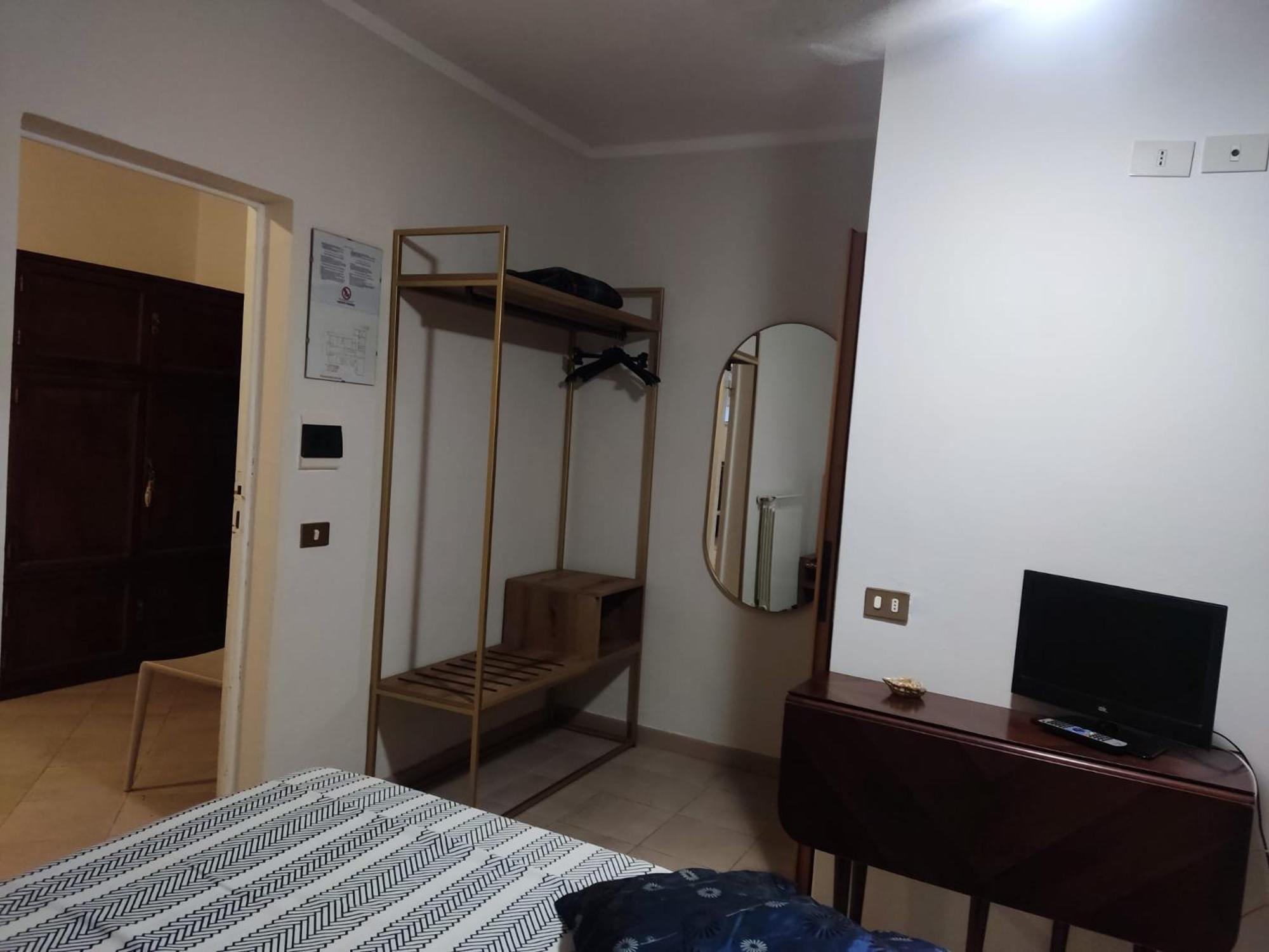 Budget Double Room photo 3
