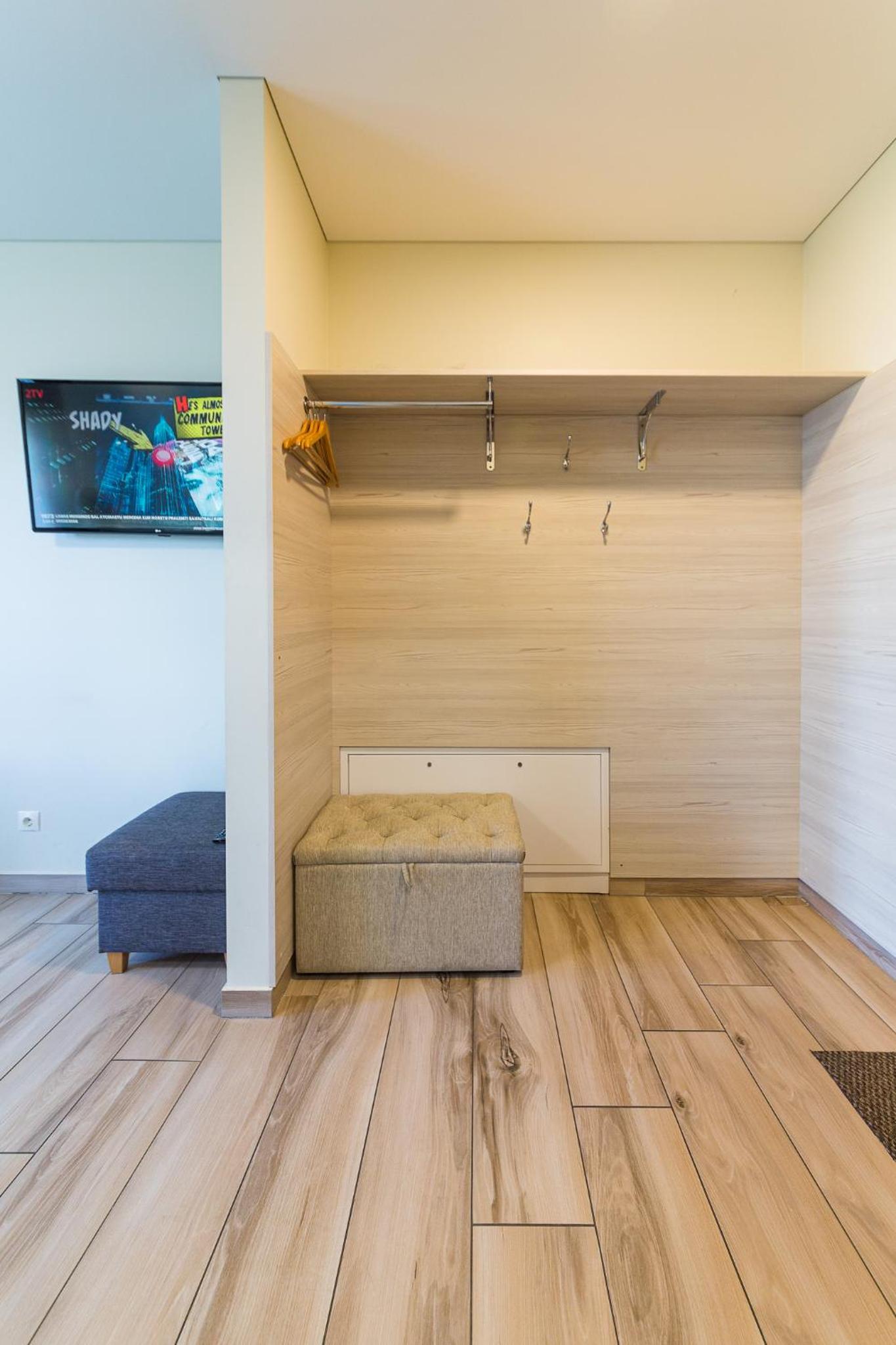 Studio with Sofa Bed - Photo 11
