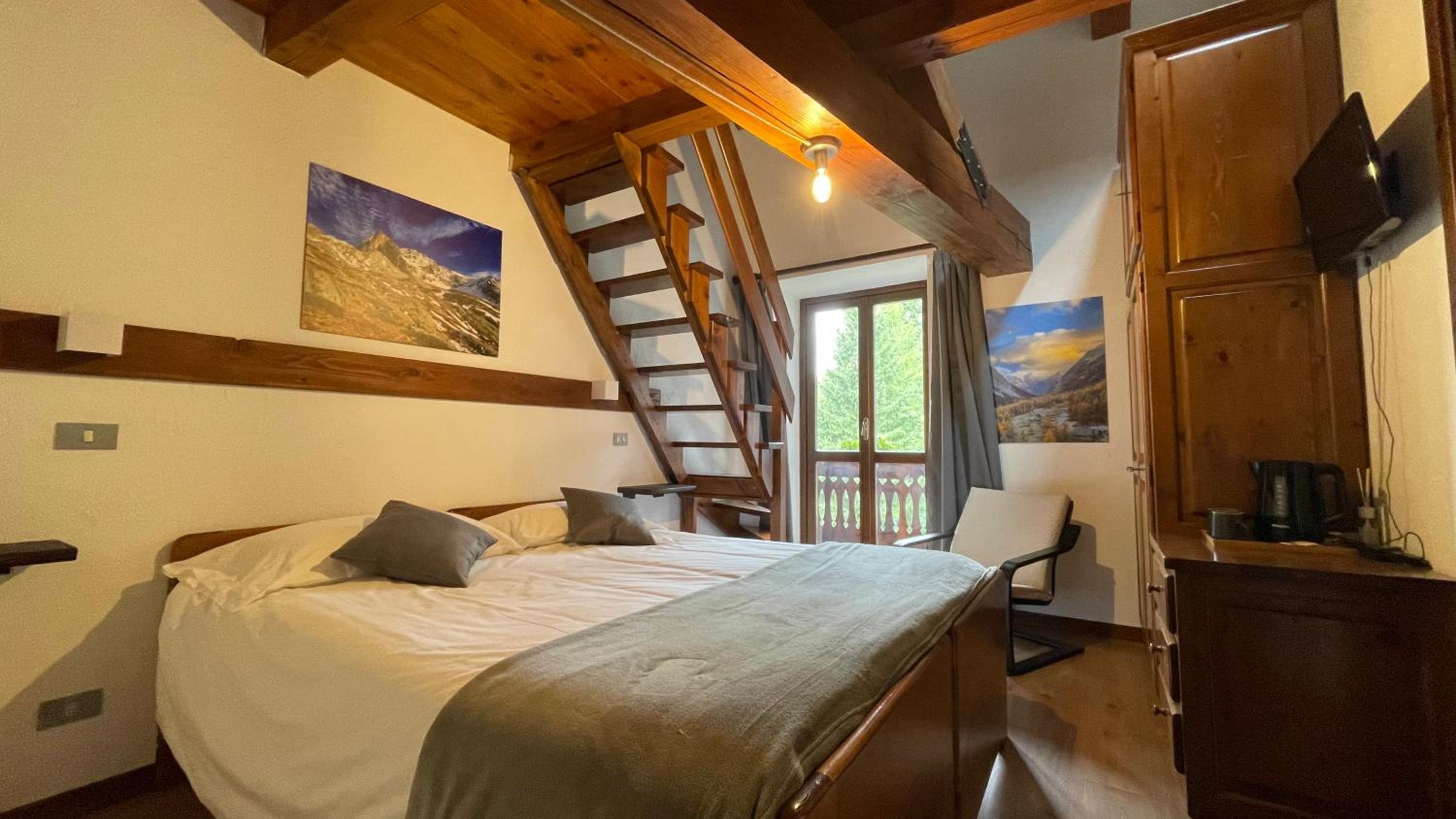 Quadruple Room with Balcony photo 1