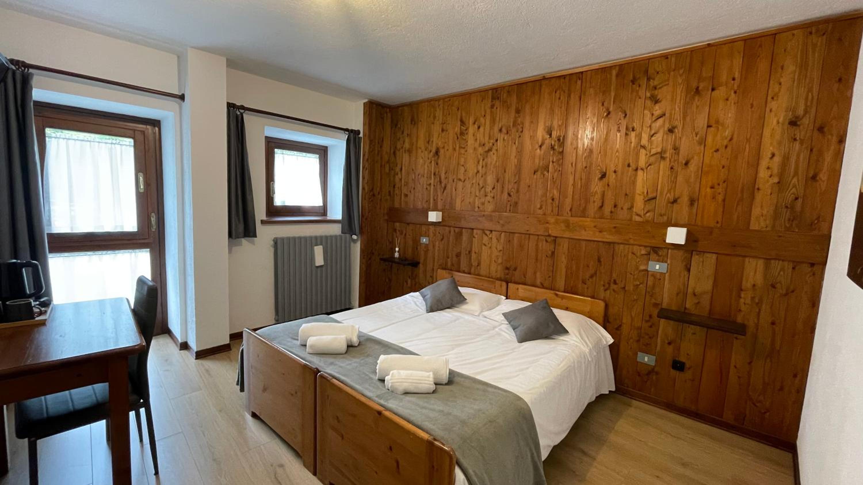 Double or Twin Room with Balcony photo 1