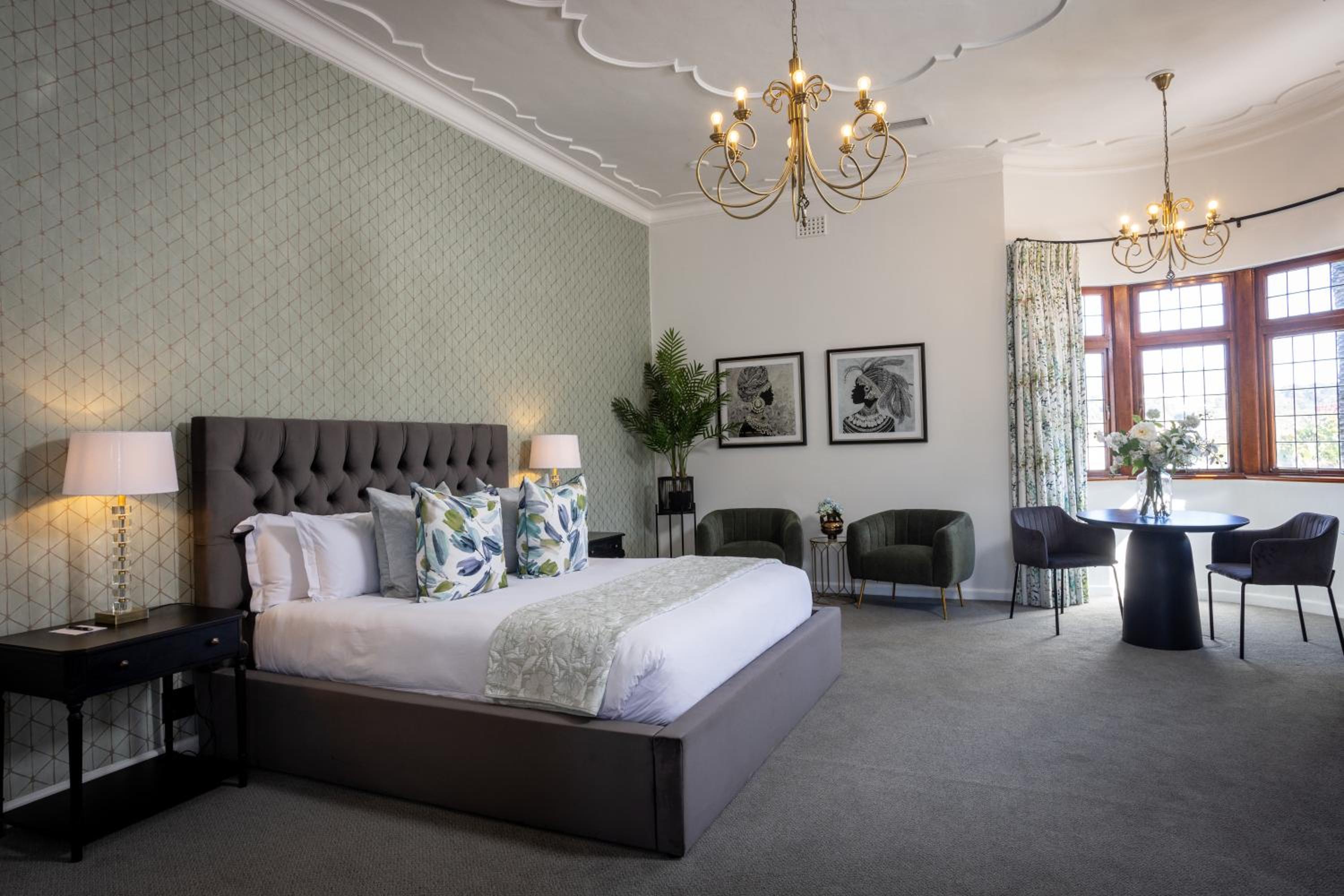 Deluxe King Room - Photo 4