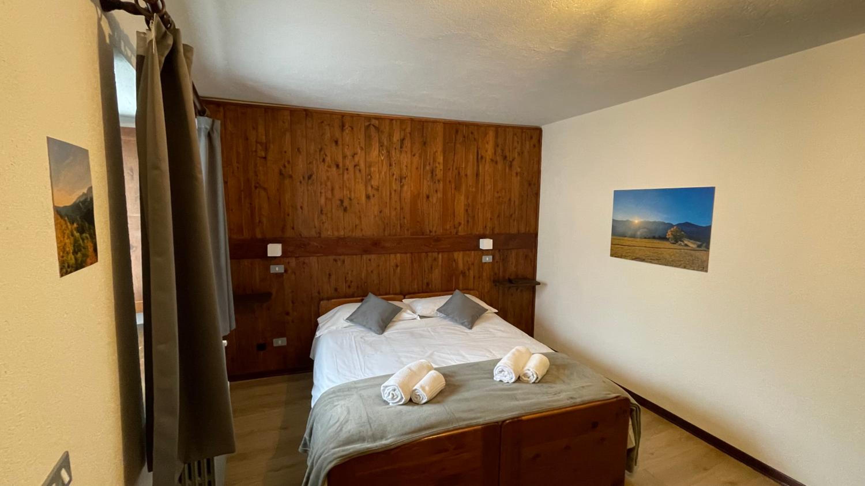 Double or Twin Room with Garden View photo 2