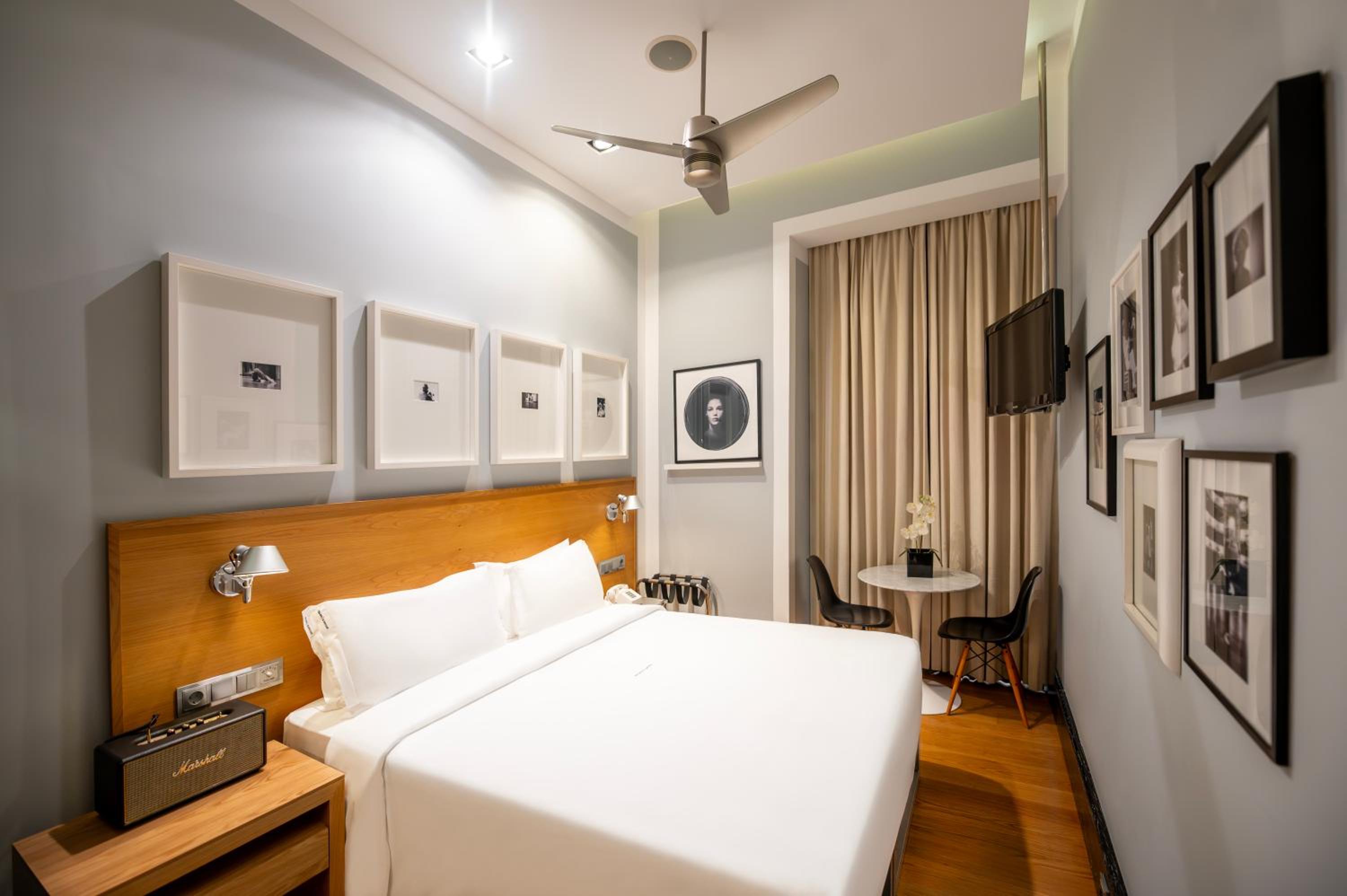 Small Double Room - Photo 5
