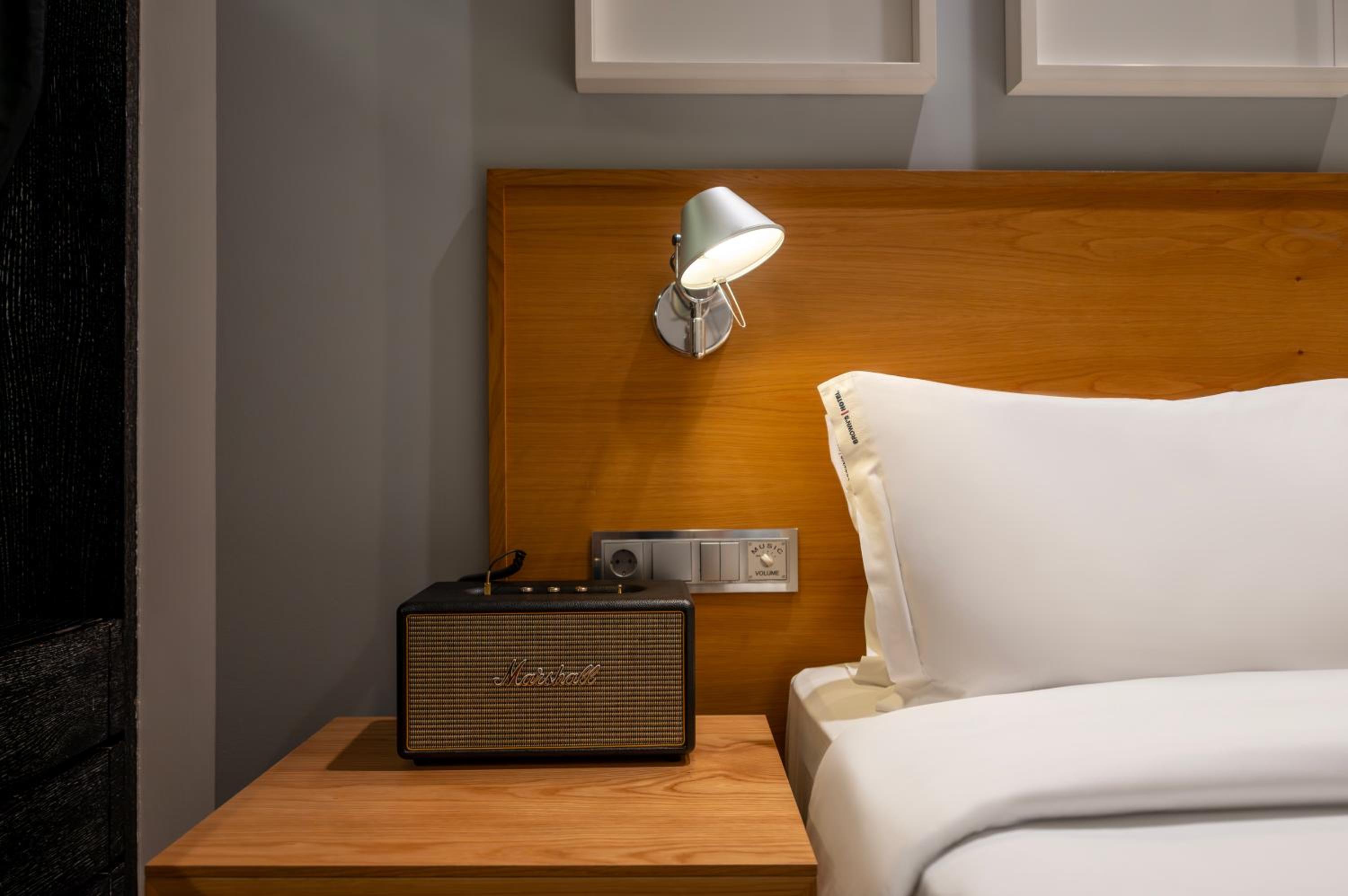 Small Double Room - Photo 3