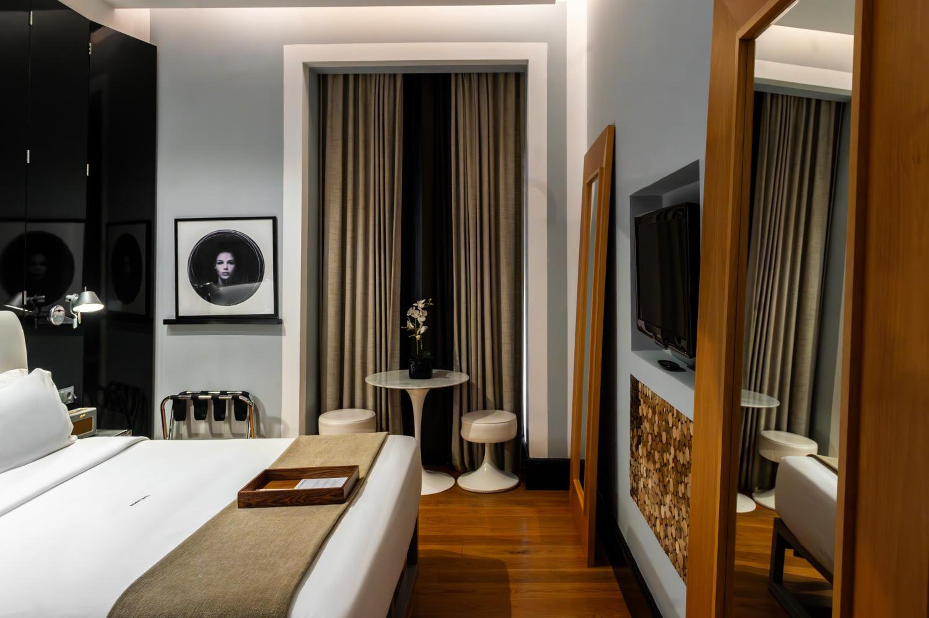 Small Double Room - Photo 8