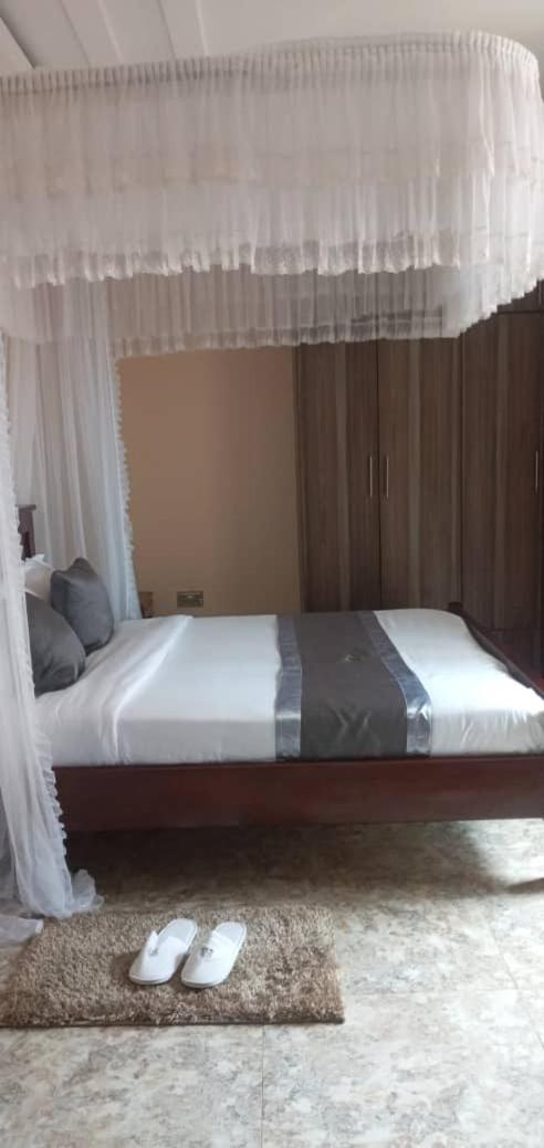 Double Room - Photo 16