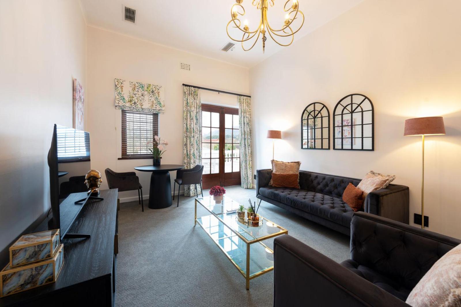 Deluxe King Suite - Photo 1