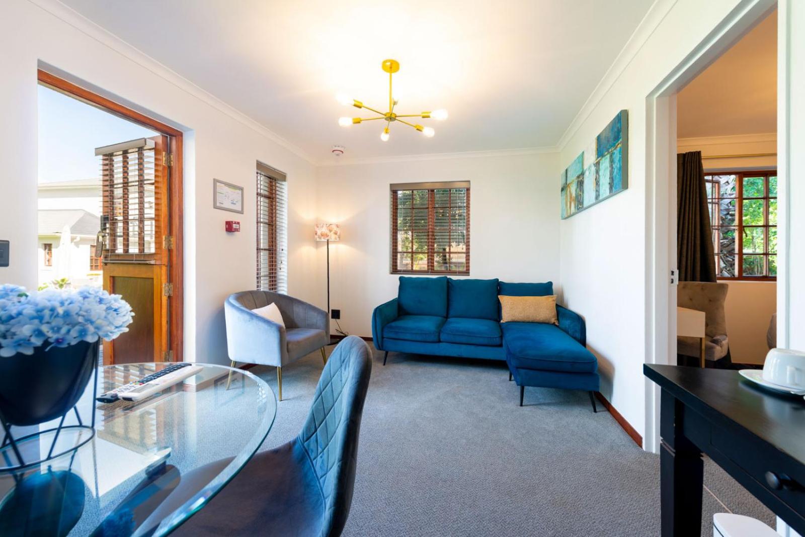 One-Bedroom Suite - Photo 3