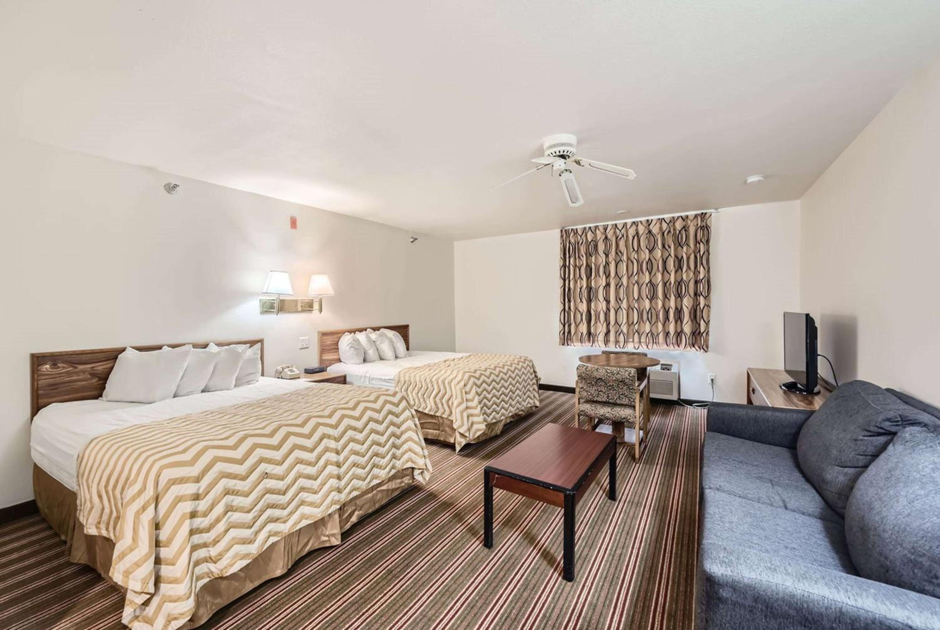Studio Suite with Two Queen Beds - Non-Smoking - Photo 1