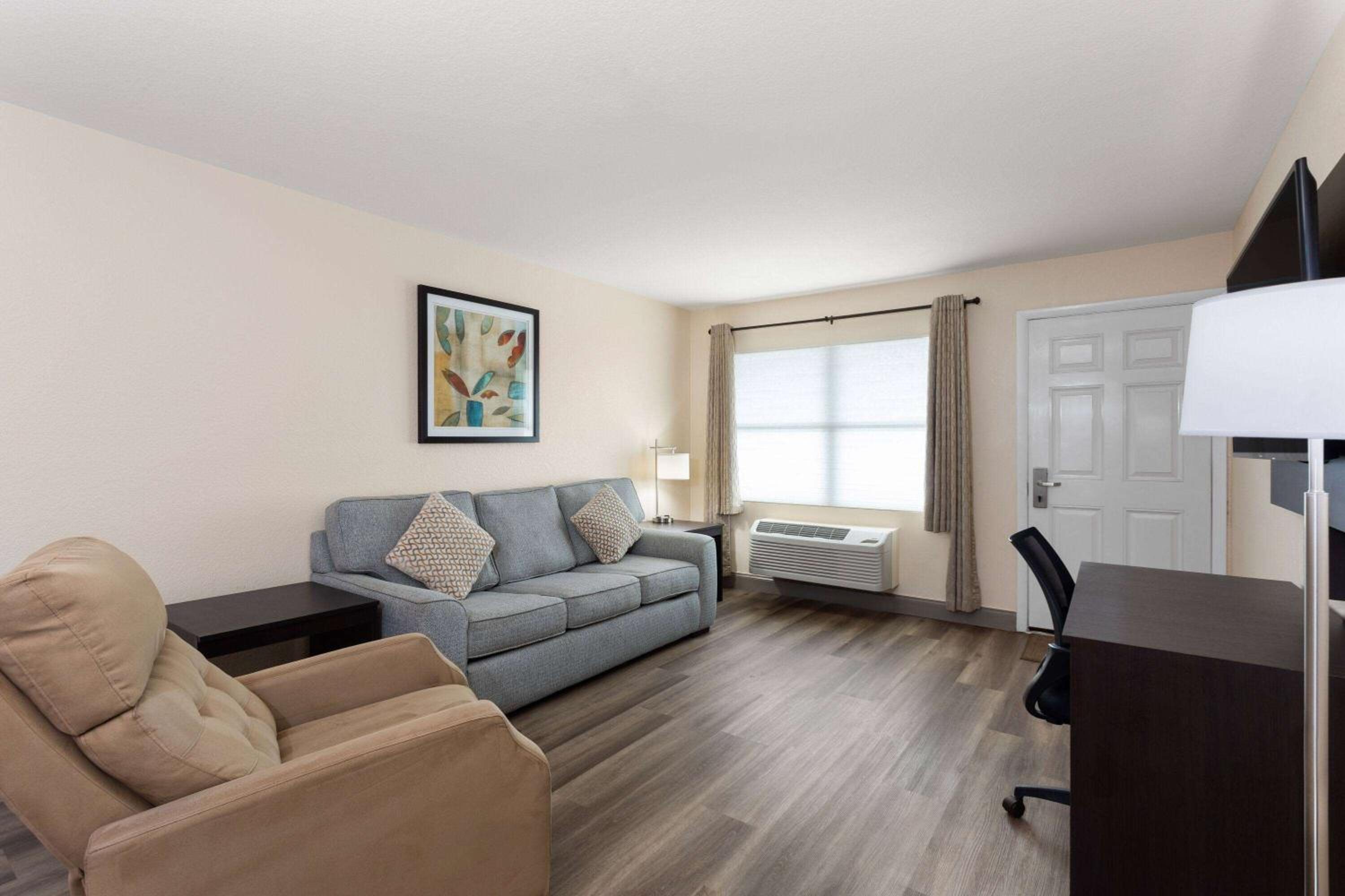 One-Bedroom King Suite - Non-Smoking - Photo 1