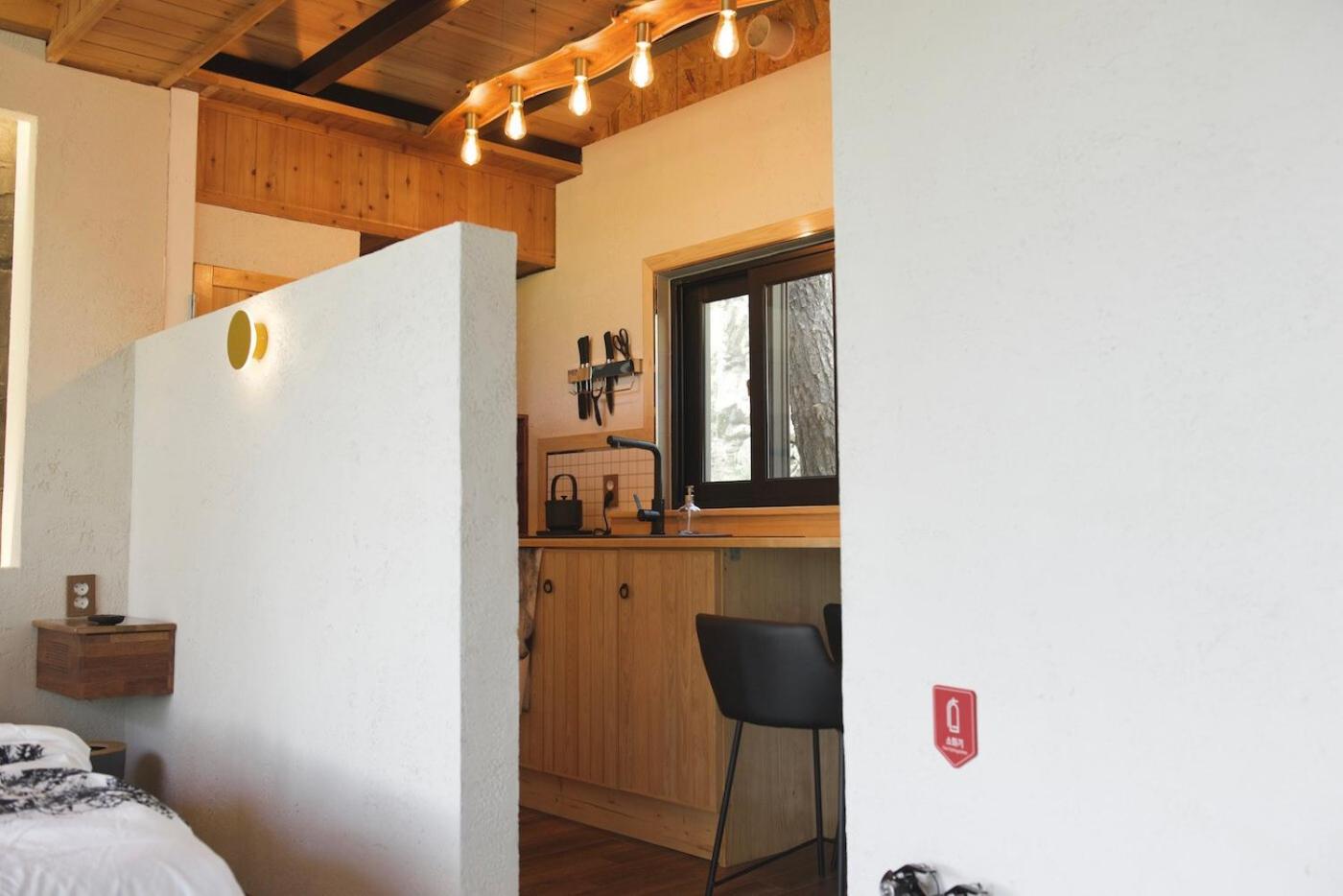 Double Room - Photo 7
