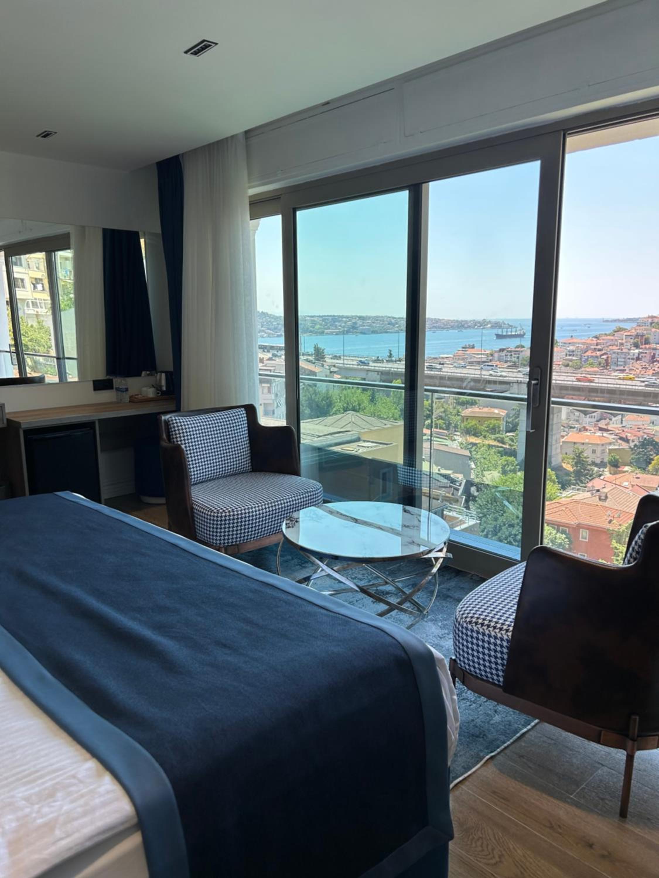 Deluxe Double Room with Sea View photo 3