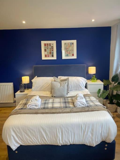 Three-Bedroom House photo 1