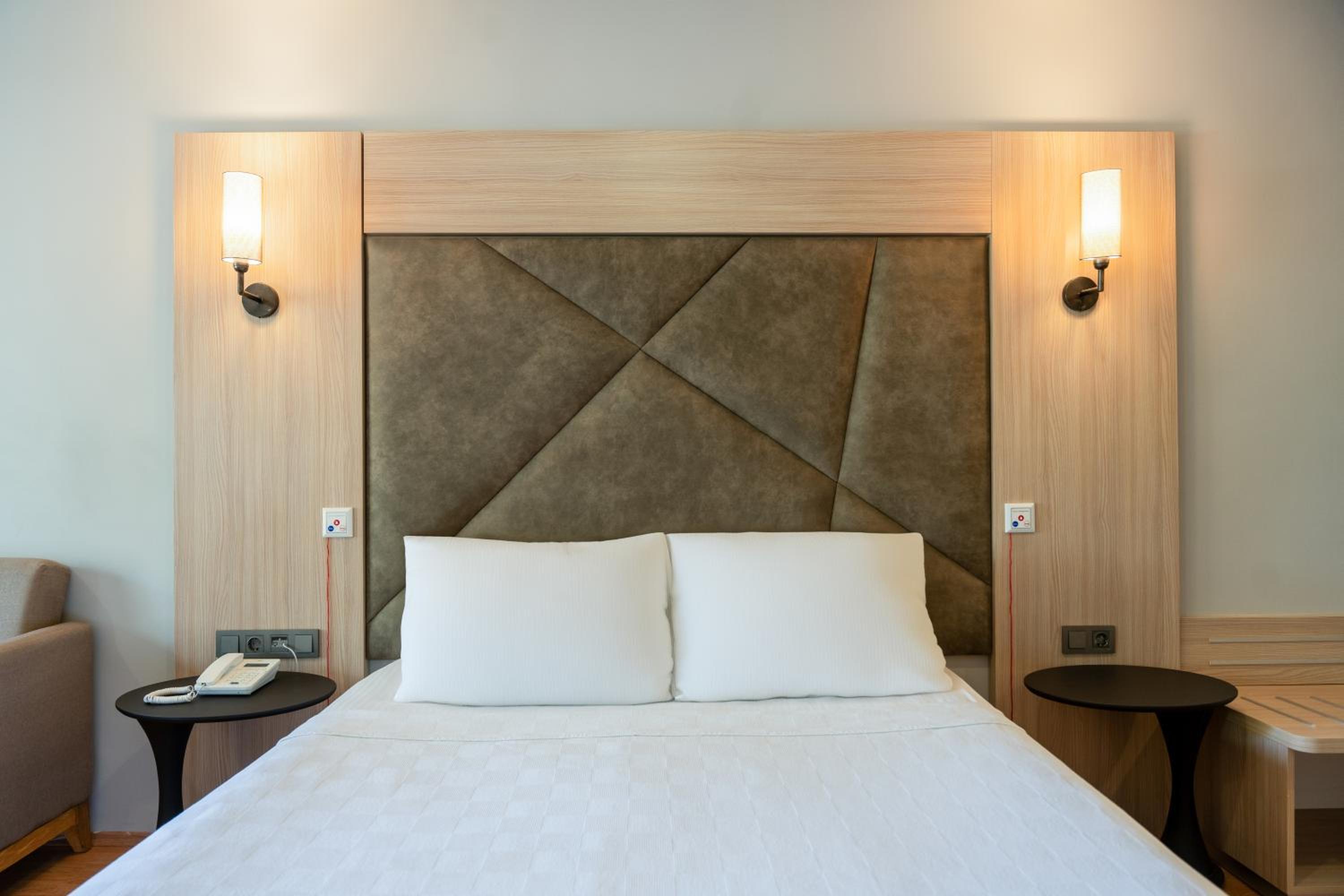 Deluxe Double Room with Land View - Photo 1