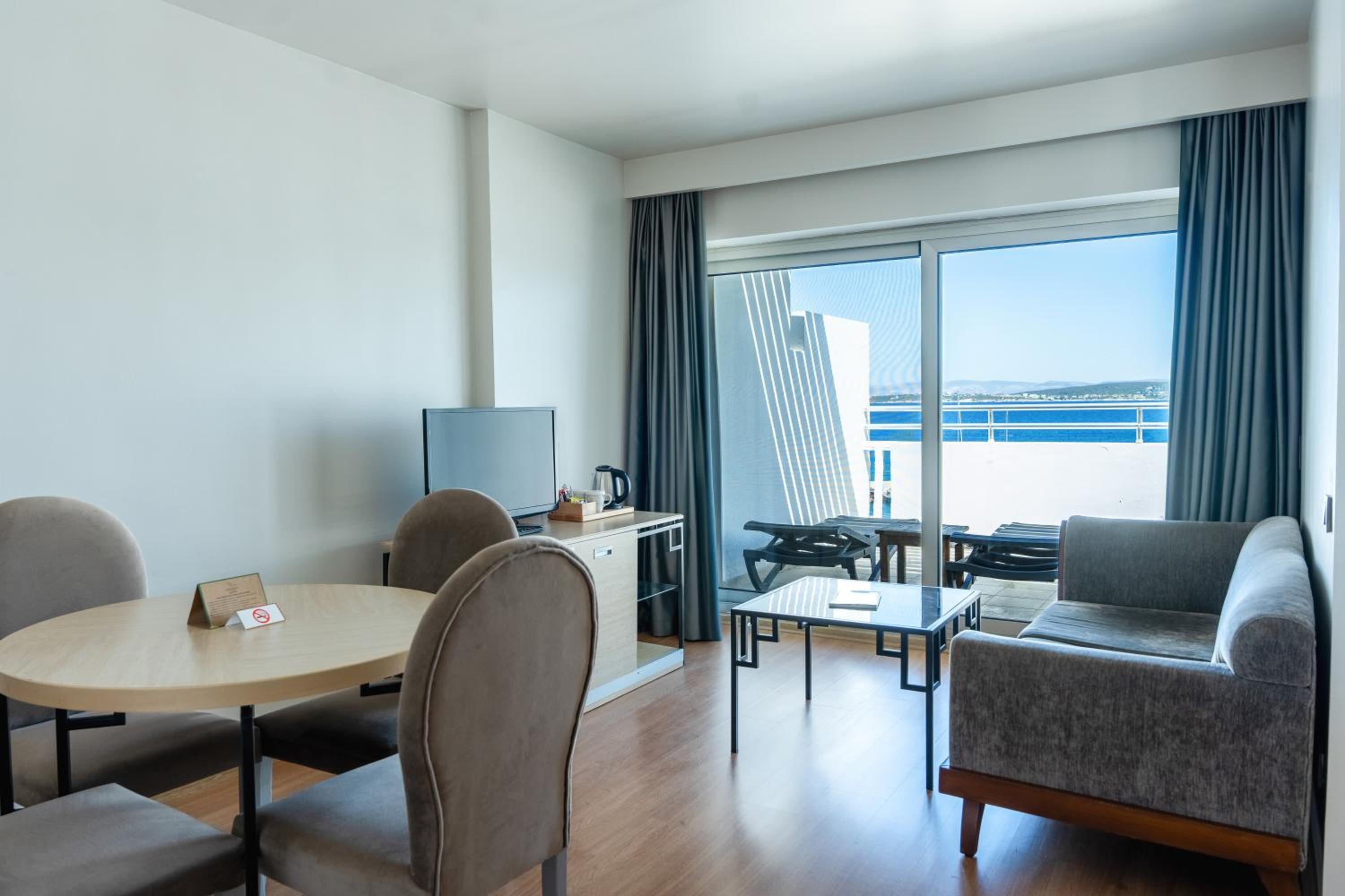Large Double Room - Photo 6