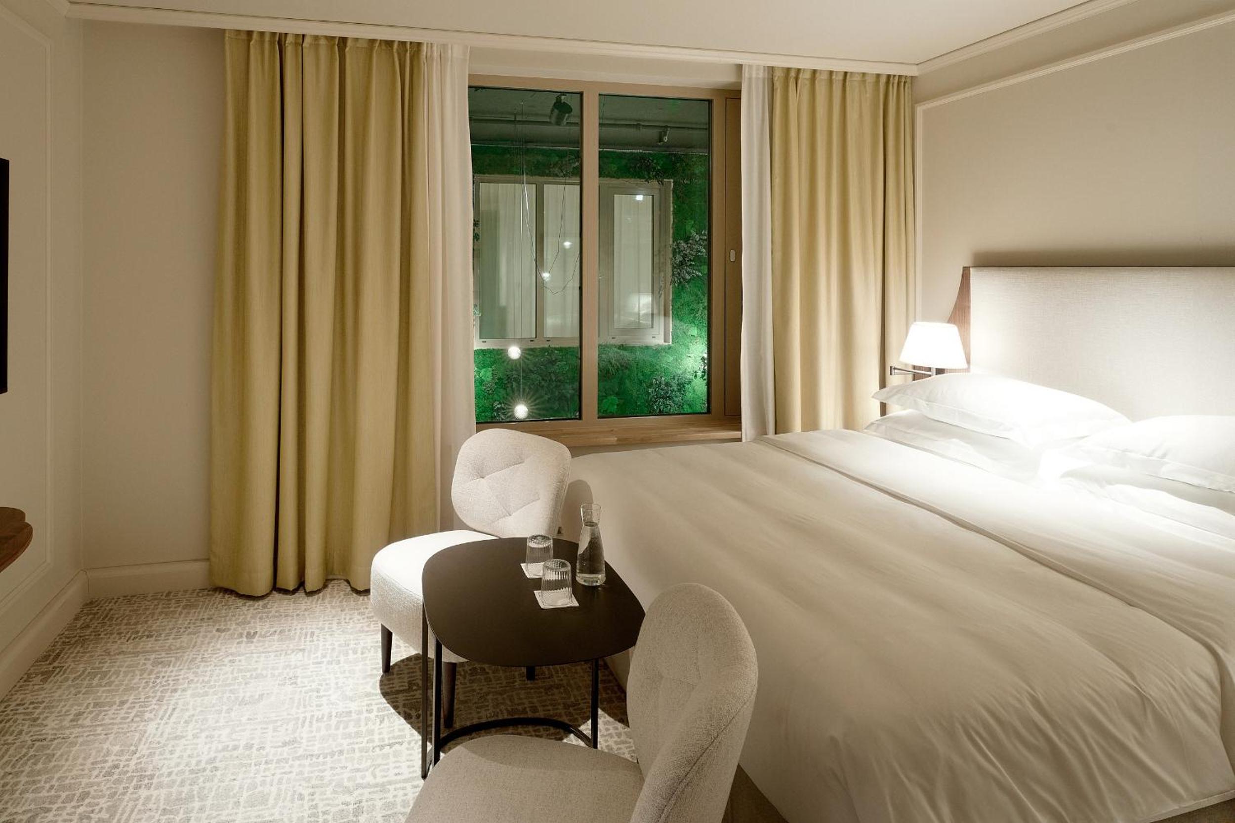 Superior Quiet Room without View (No daylight)