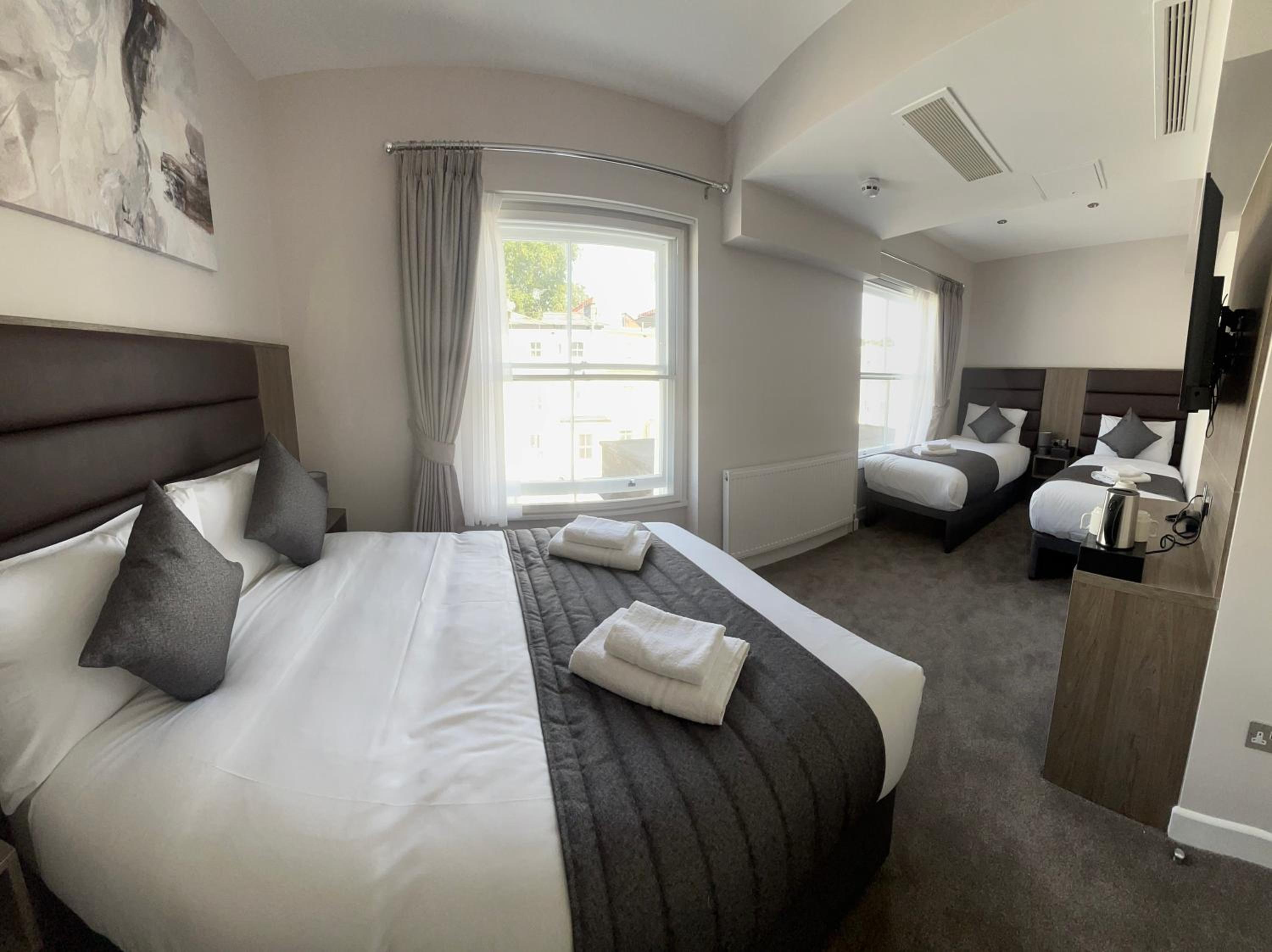 Quadruple Room photo 2