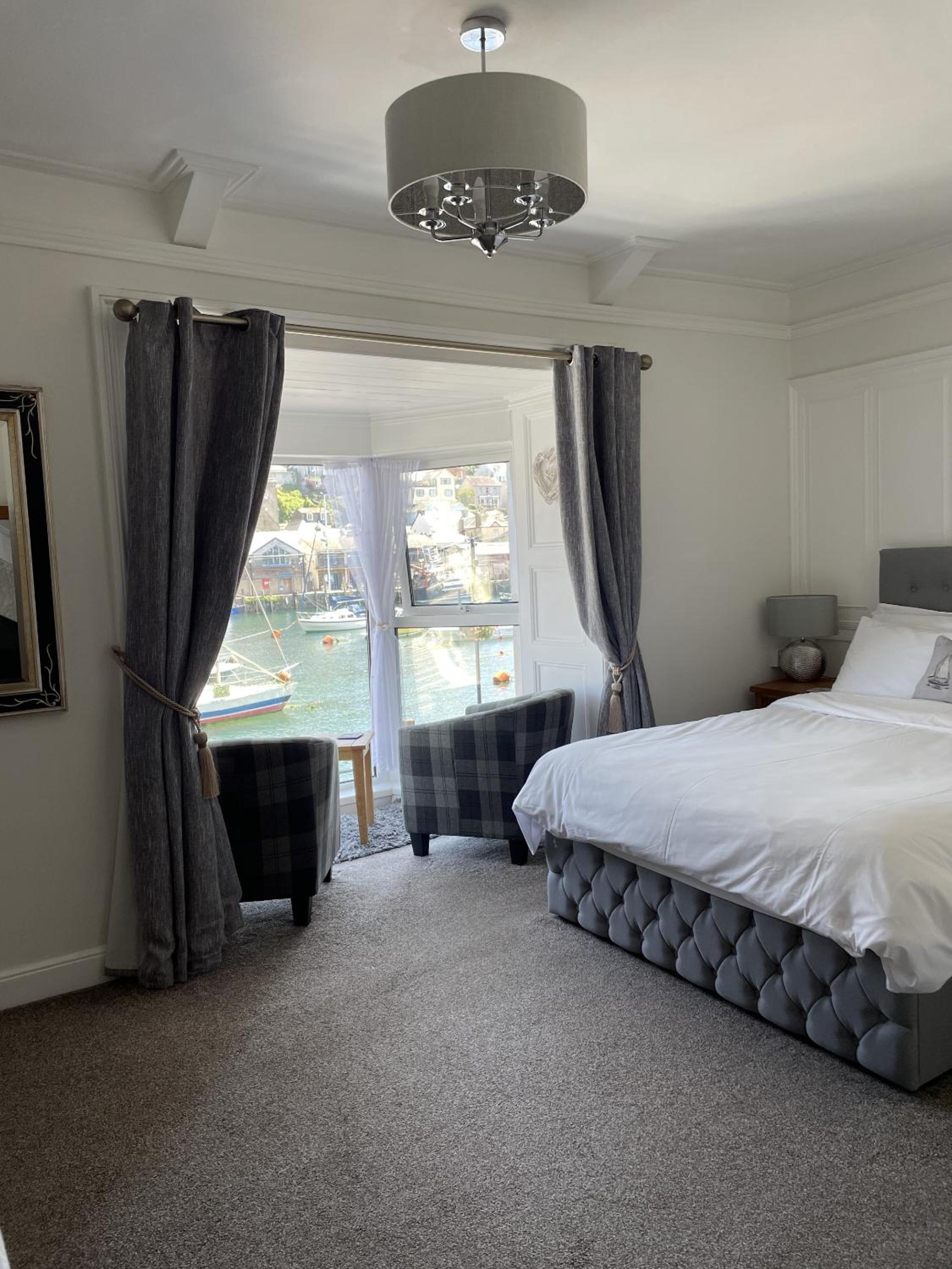 Double Room with Private Bathroom photo 1
