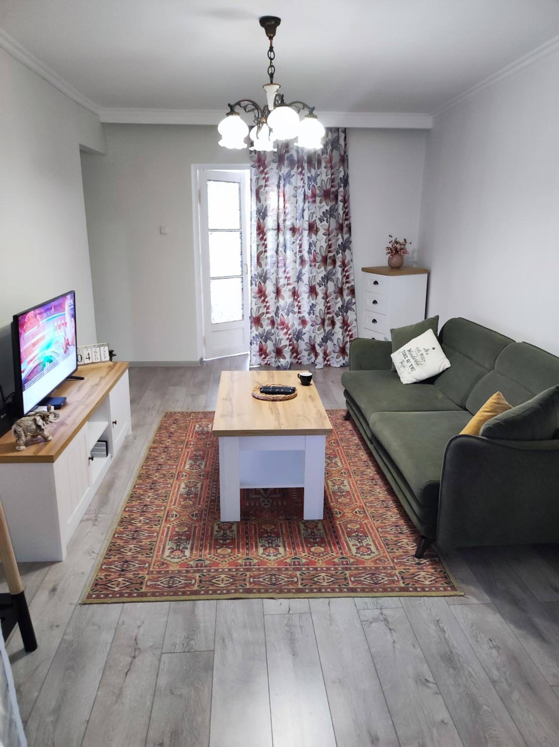 Deluxe Two-Bedroom Apartment with Garden View photo 1