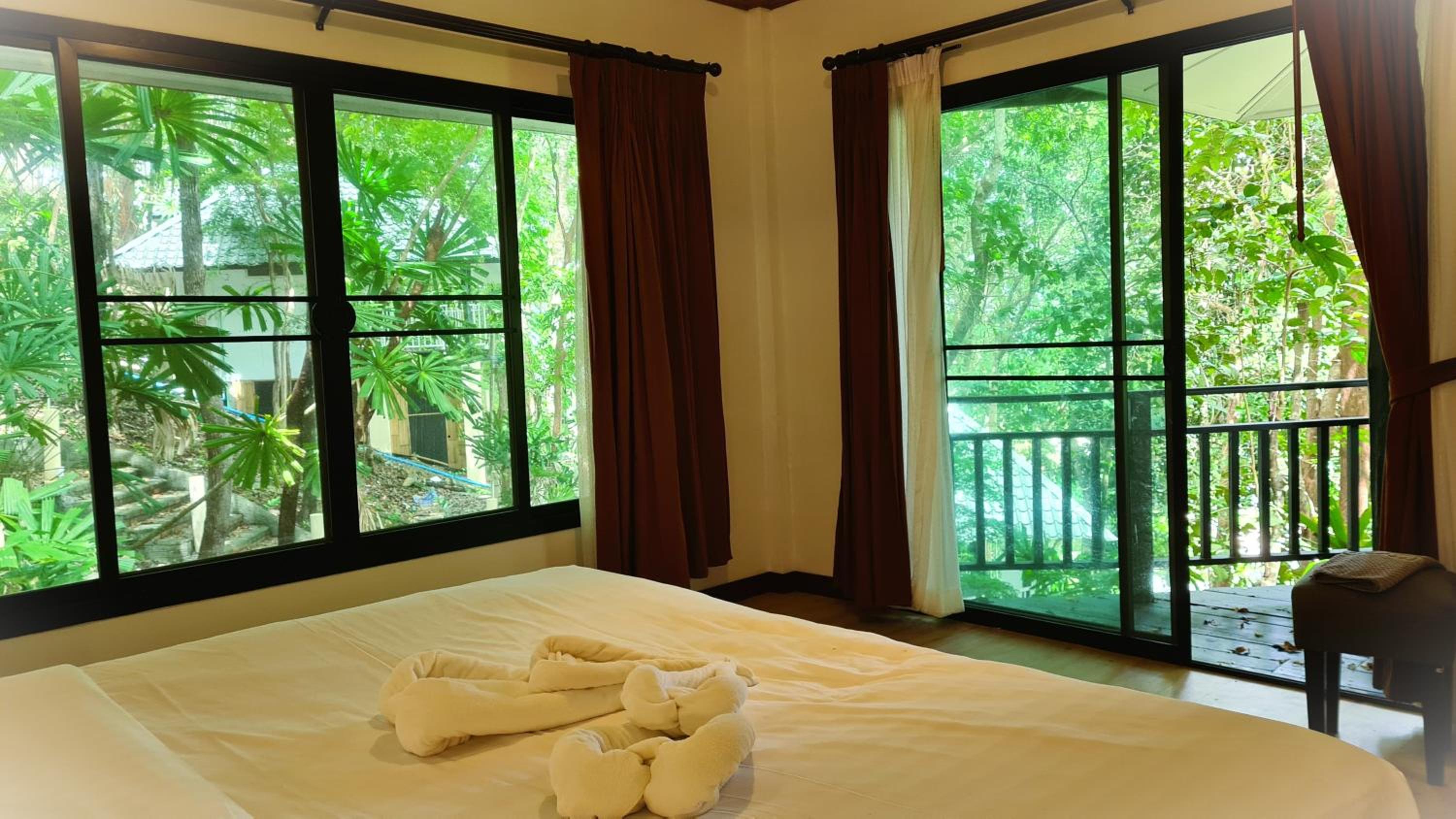 Bungalow with Garden View photo 3