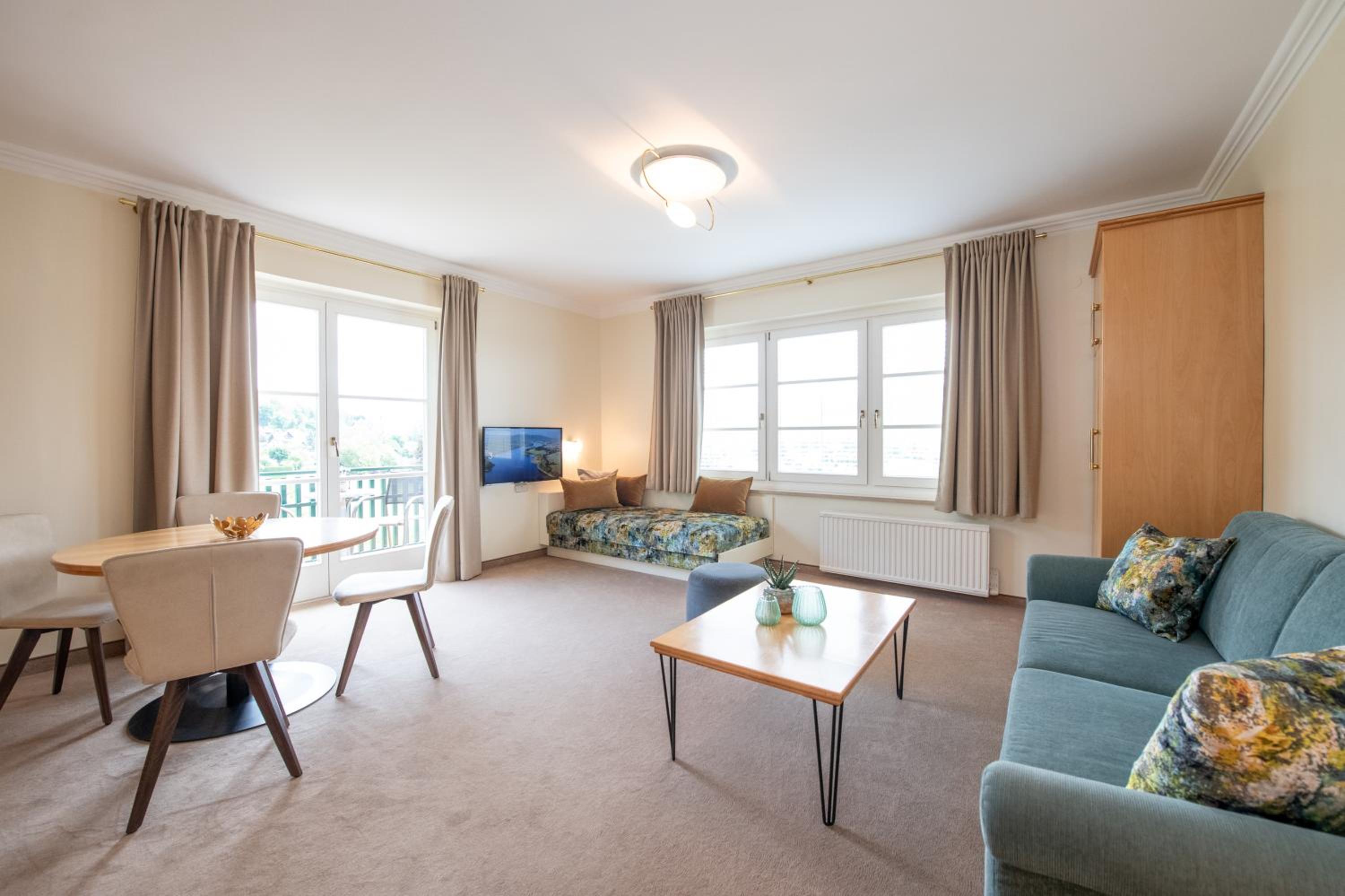 One-Bedroom Apartment with Balcony