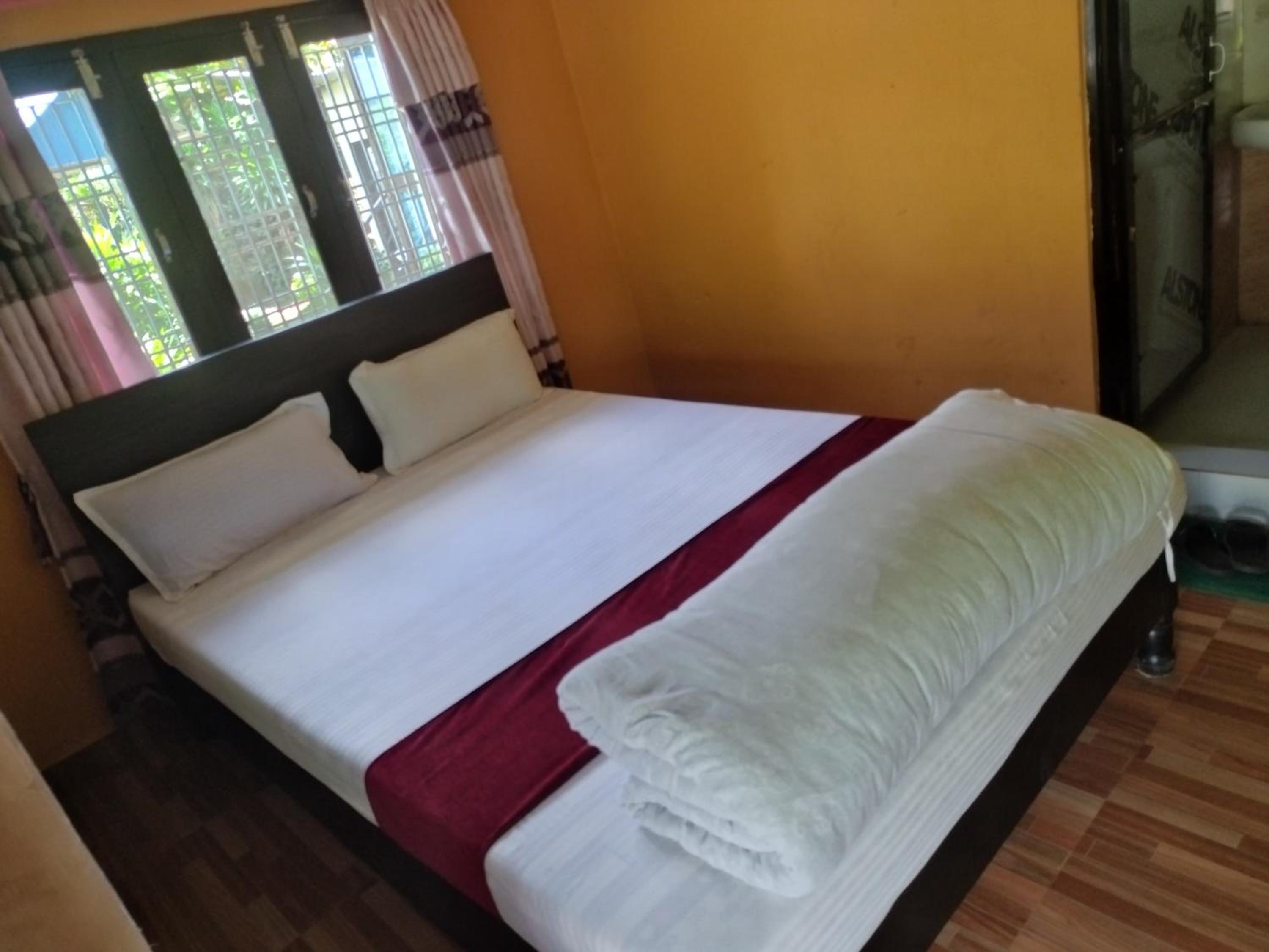 Single Room With Private Bathroom