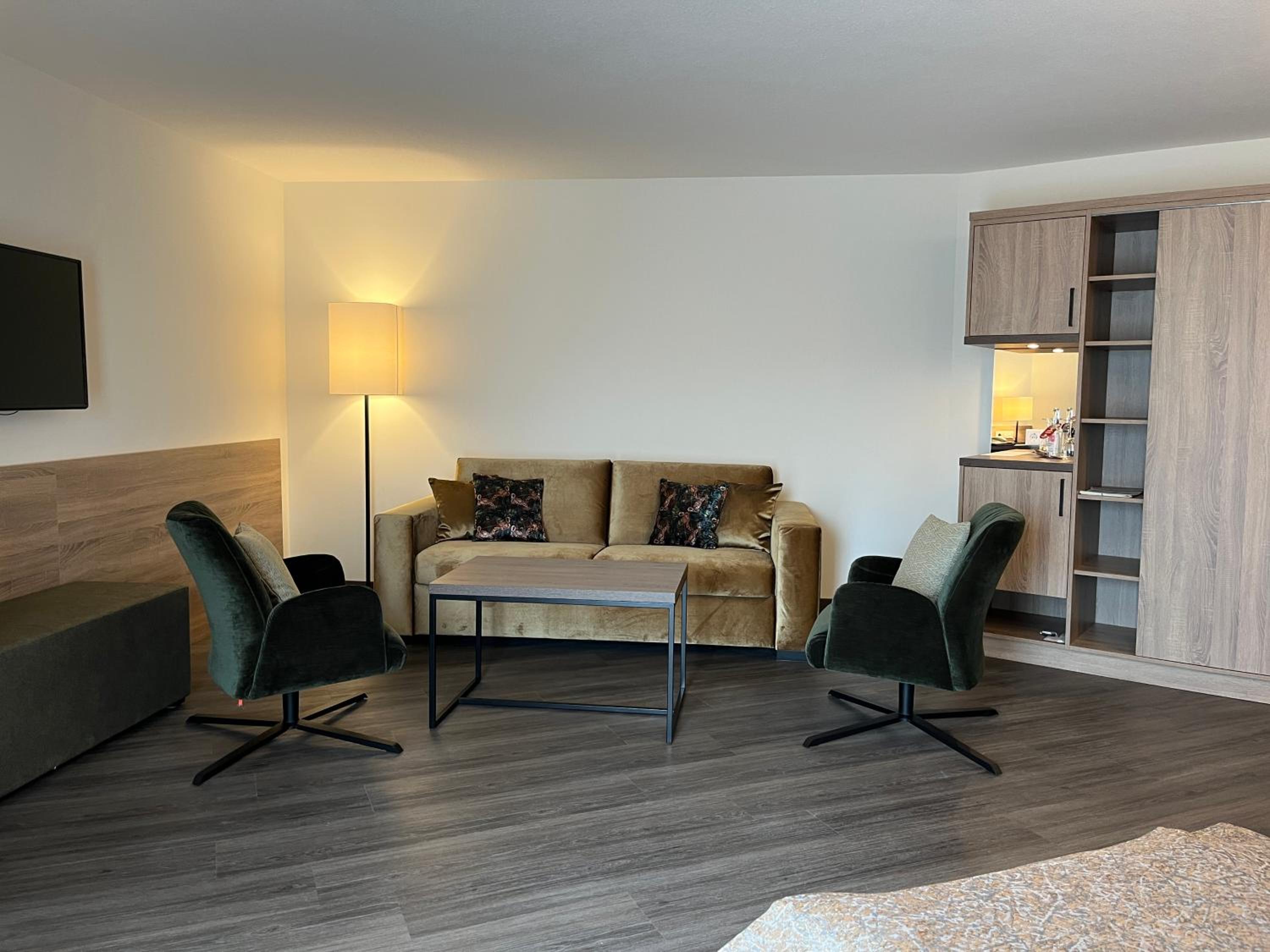 Junior Suite with Balcony photo 3