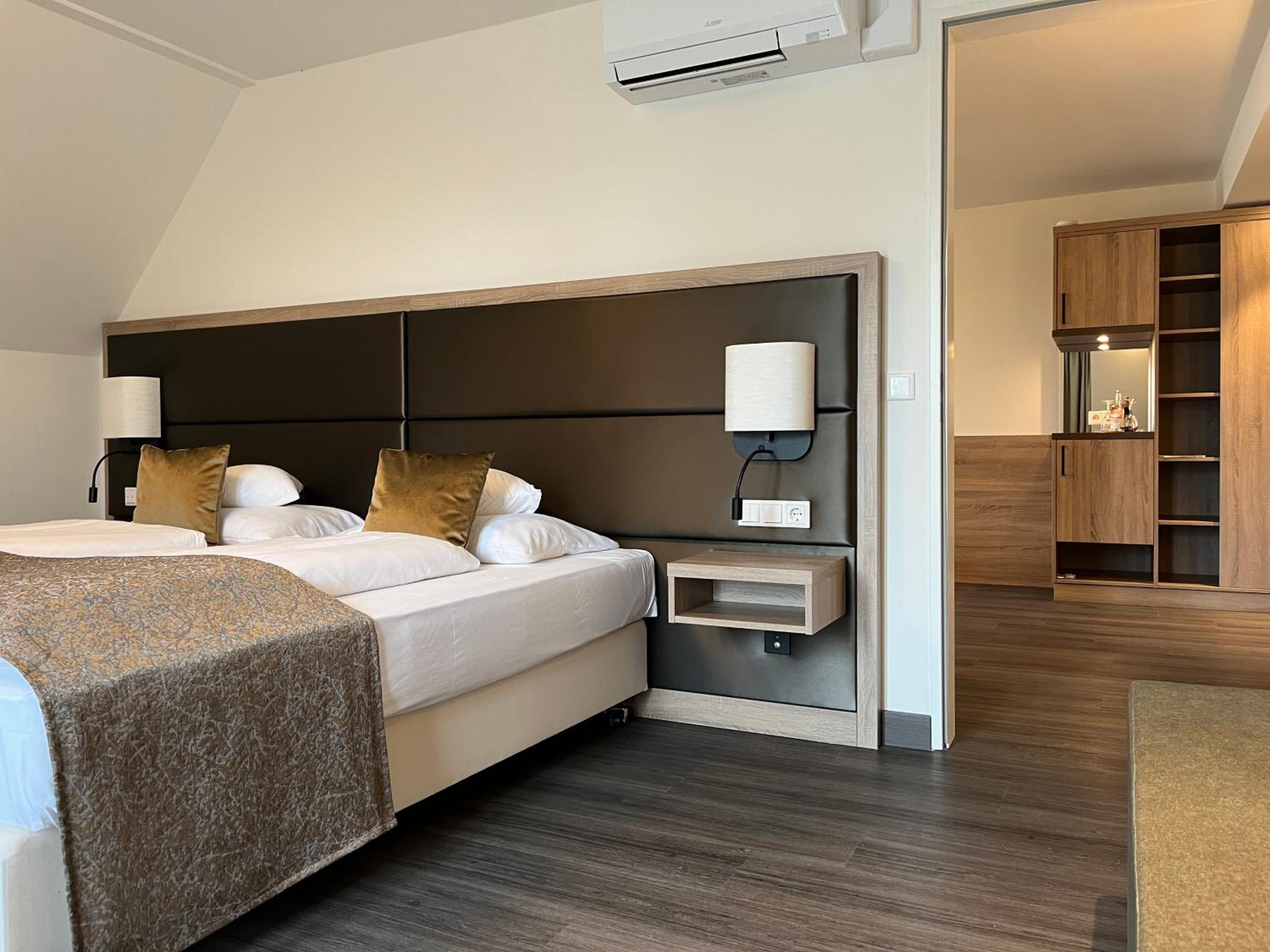 Suite - Photo 2