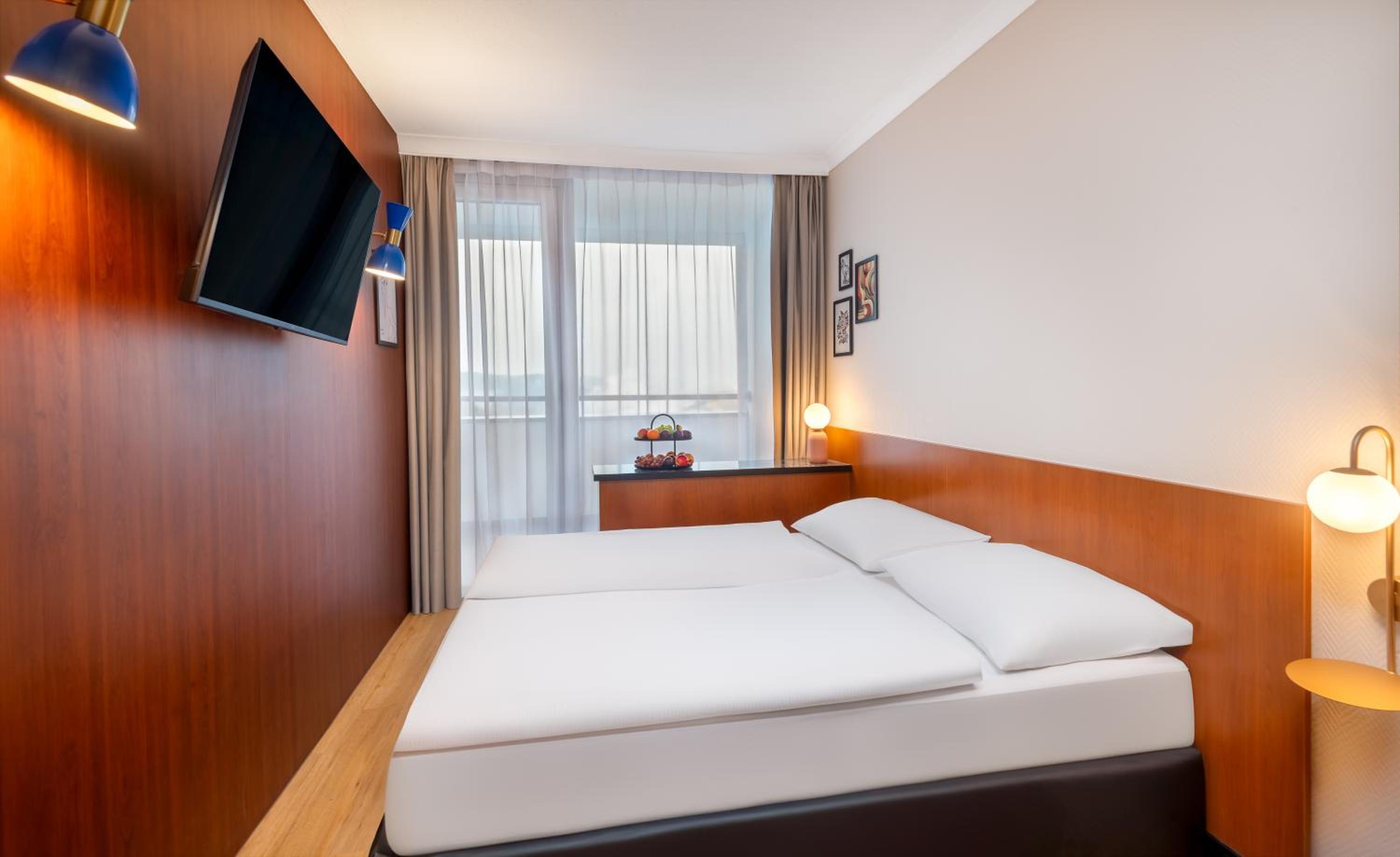 Budget Double Room - Photo 1