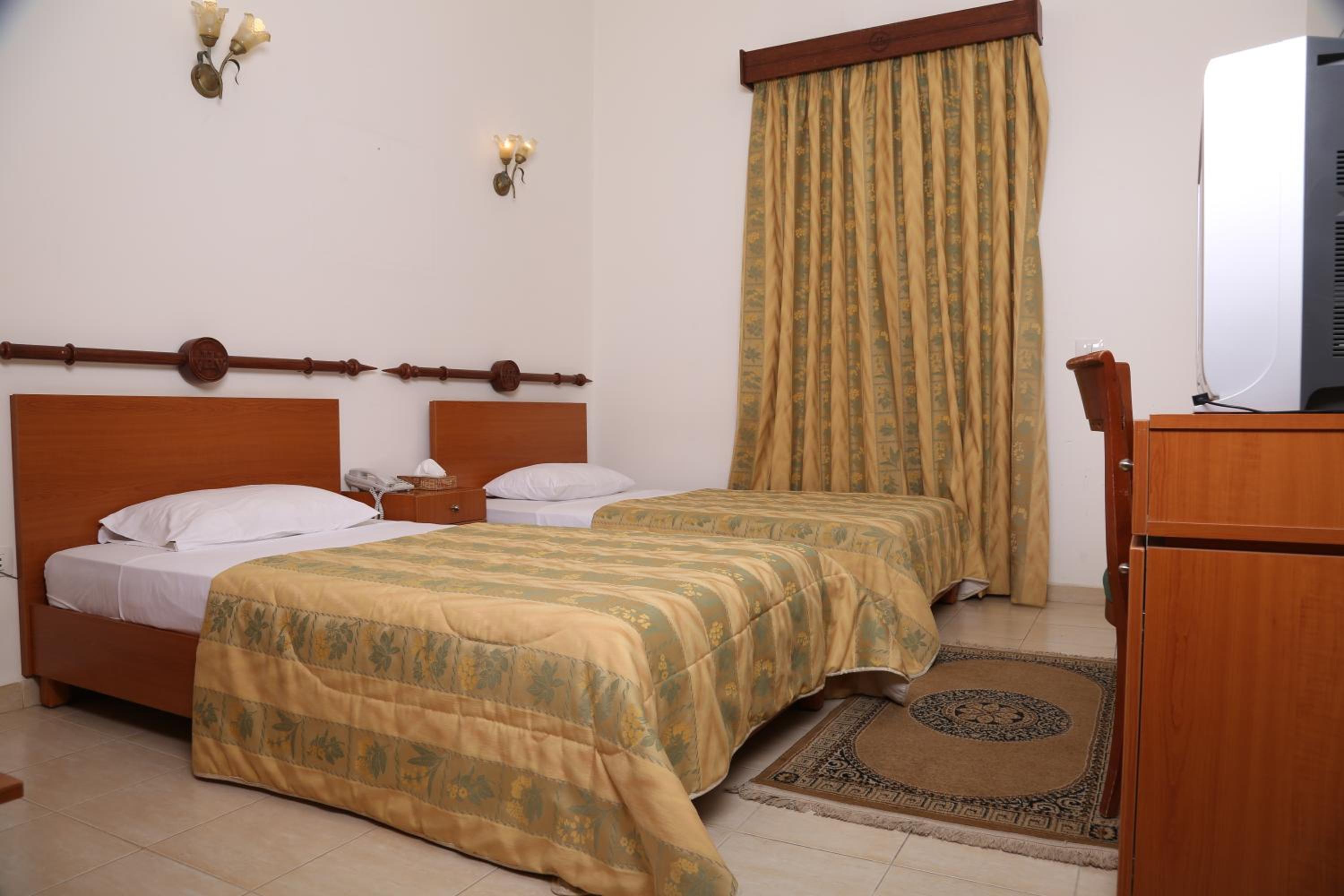 Family Suite with Balcony photo 3